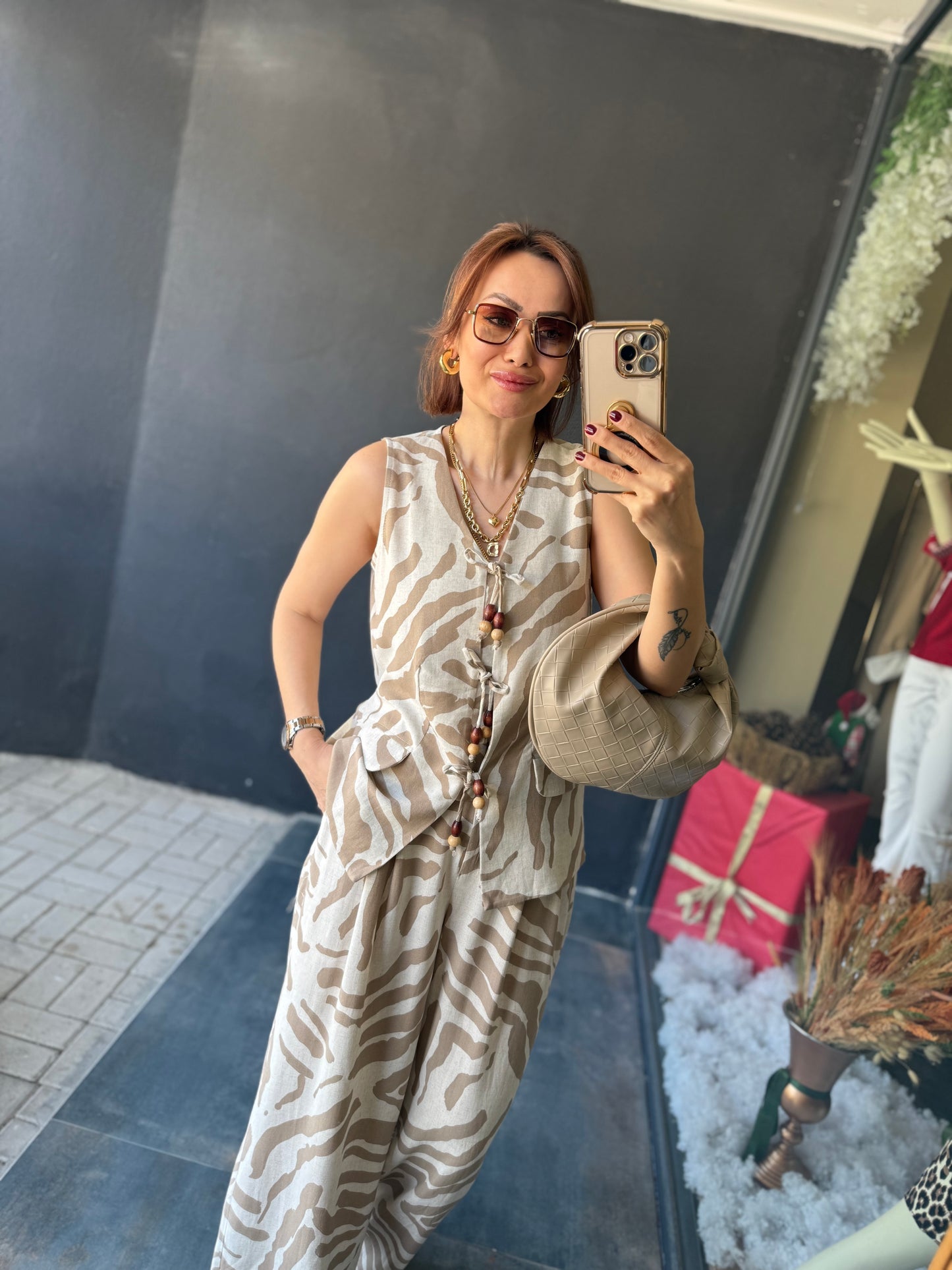 Yakamoz Toprak & Beyaz Keten Takım