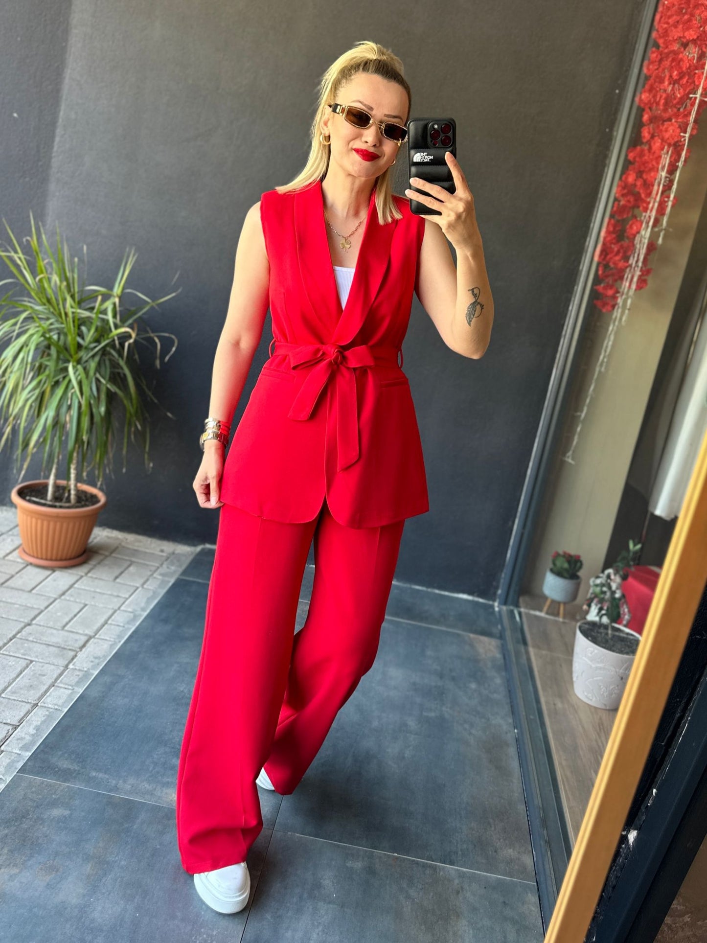 Rachel Kırmızı Yelek Takım