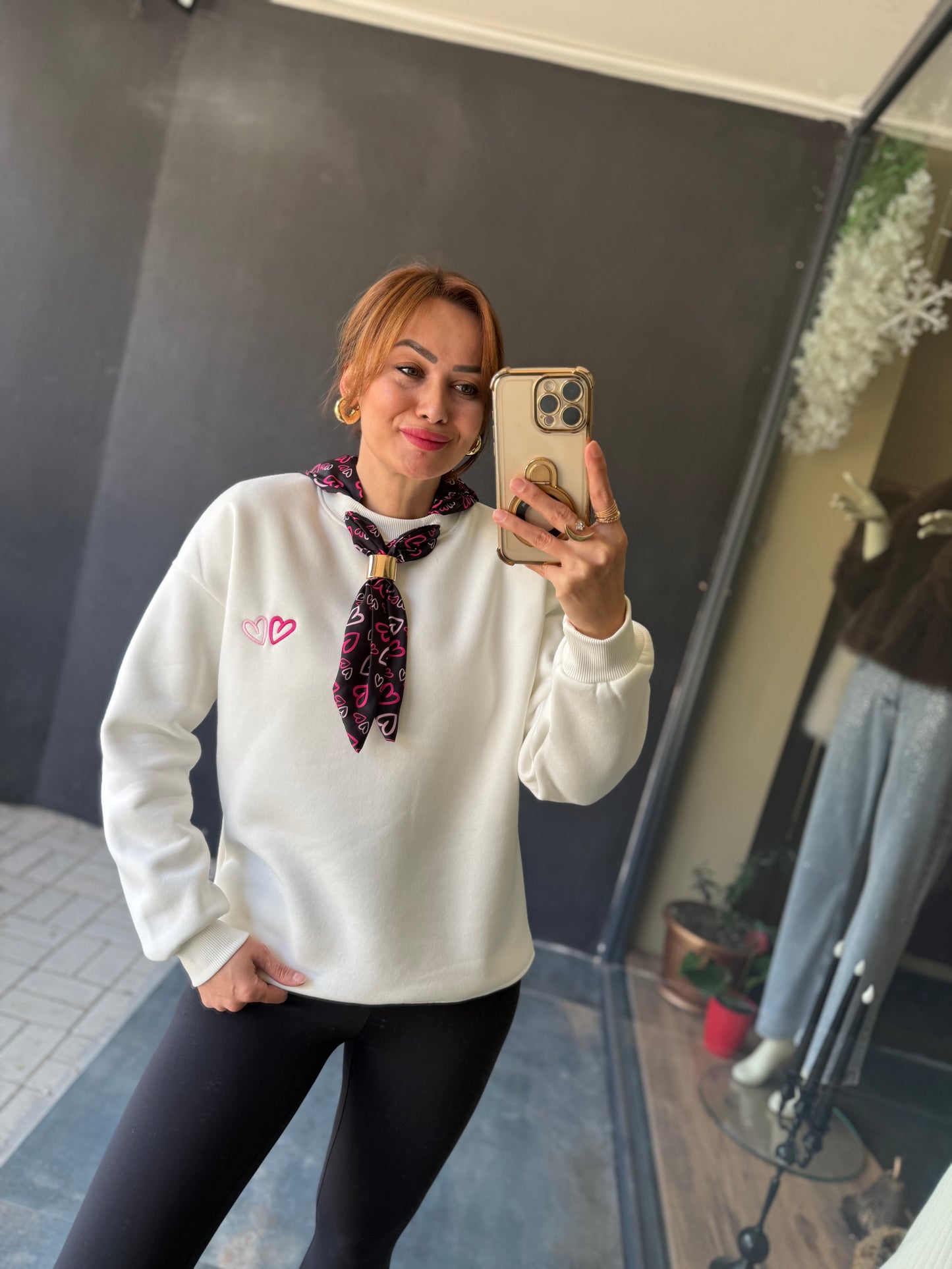 Boho Beyaz Aksesuar Detaylı Sweat
