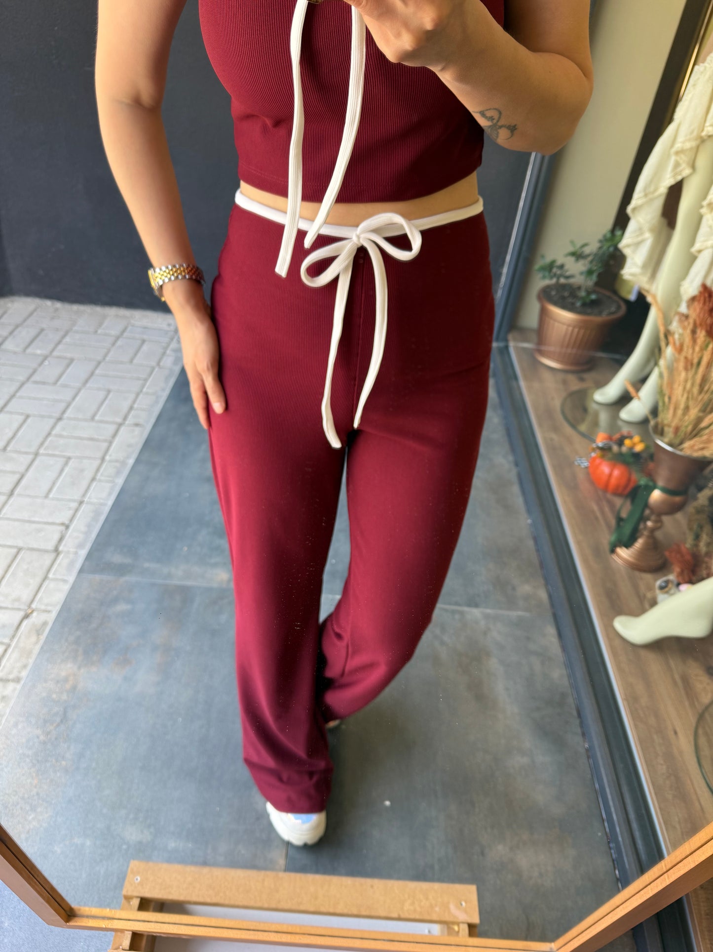 Monica Bordo Sale Takım