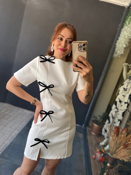 Jou Beyaz Fiyonk Elbise