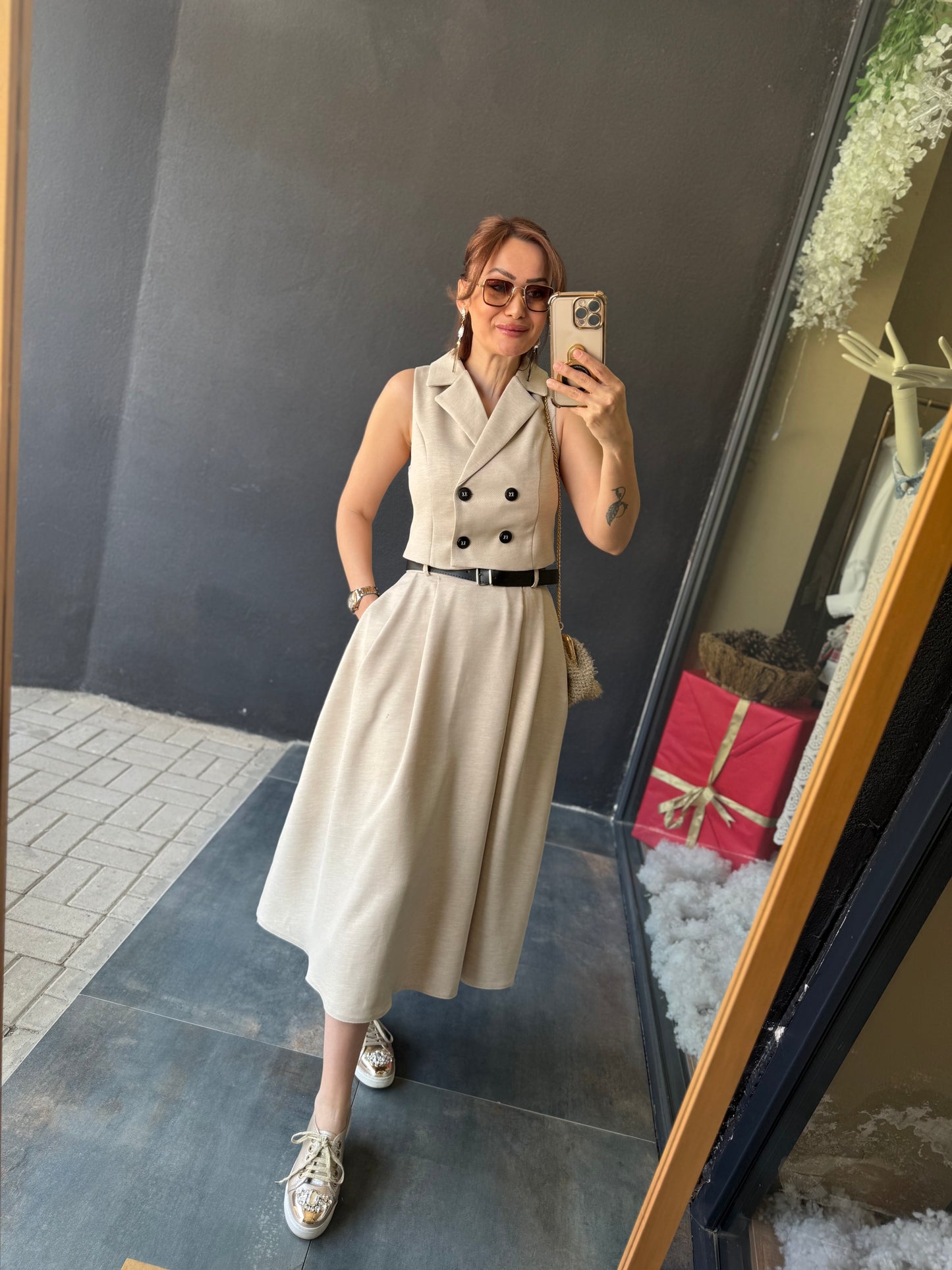 Ritane Taş Yelekli & Etek Takım