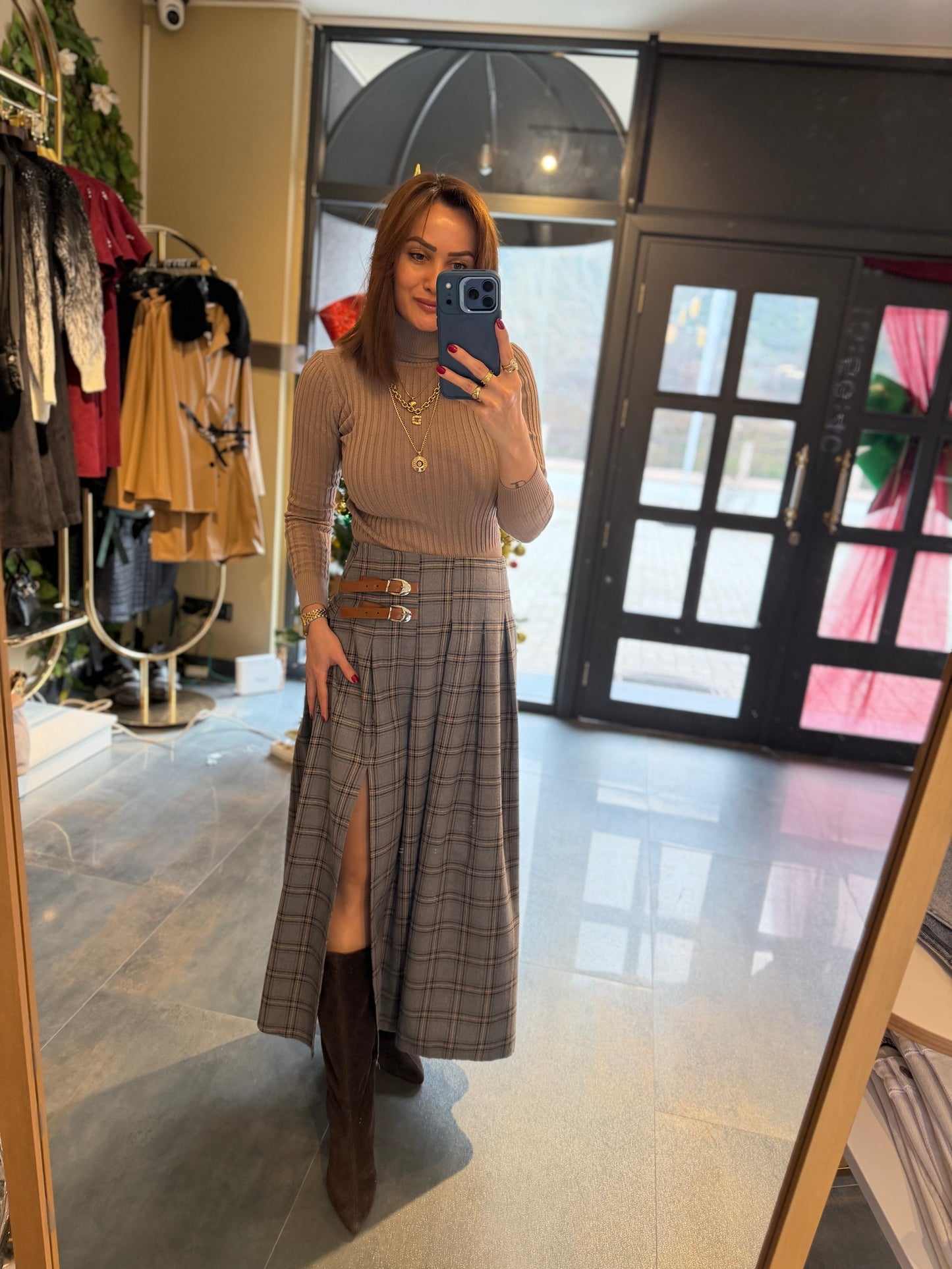 Cream Ekose Yırtmaçlı Etek