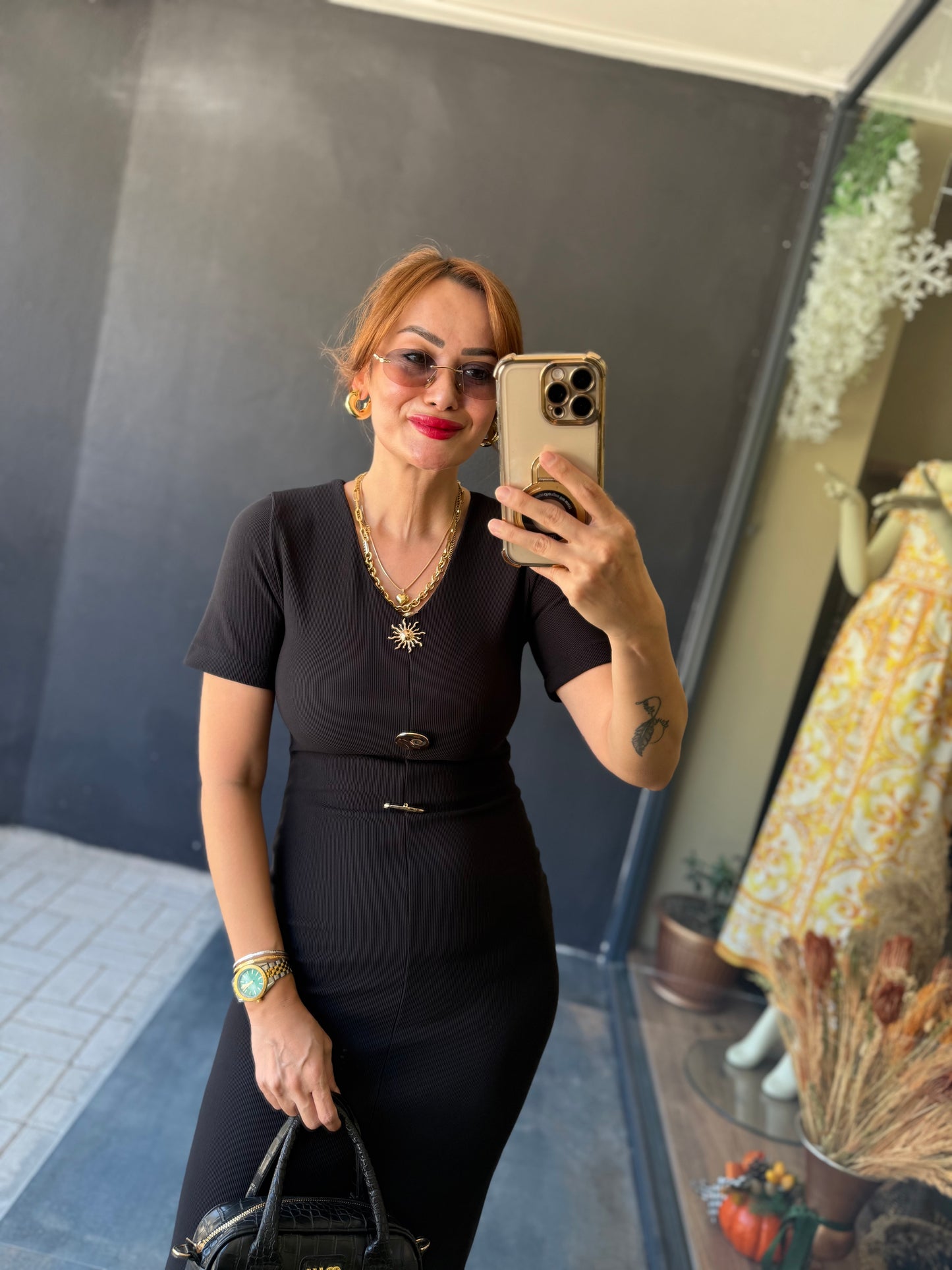 Henna Düğmeli Kısa Kol Siyah Kalem Elbise