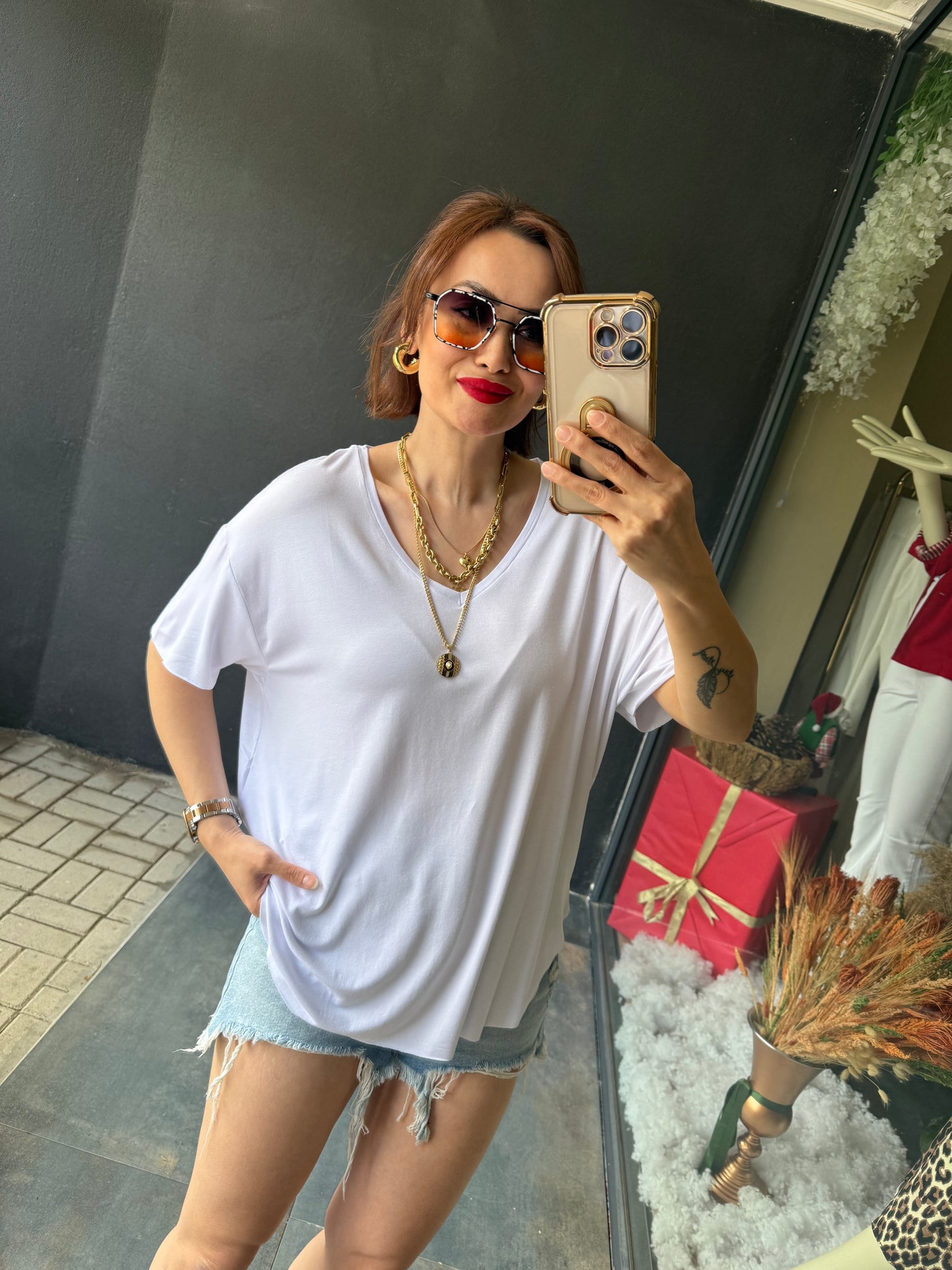 The Secret Beyaz Yuvarlak Yaka Basic