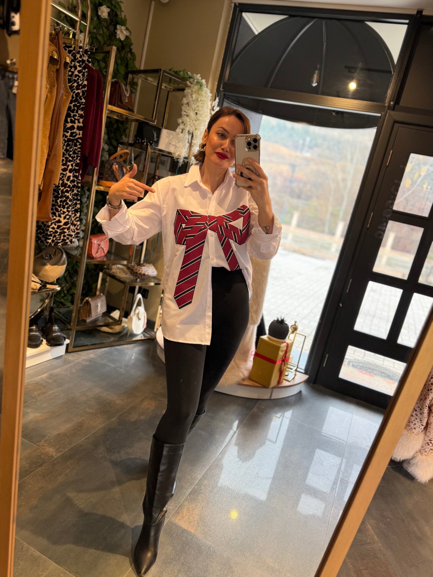 Meky Kurdele Beyaz Gömlek