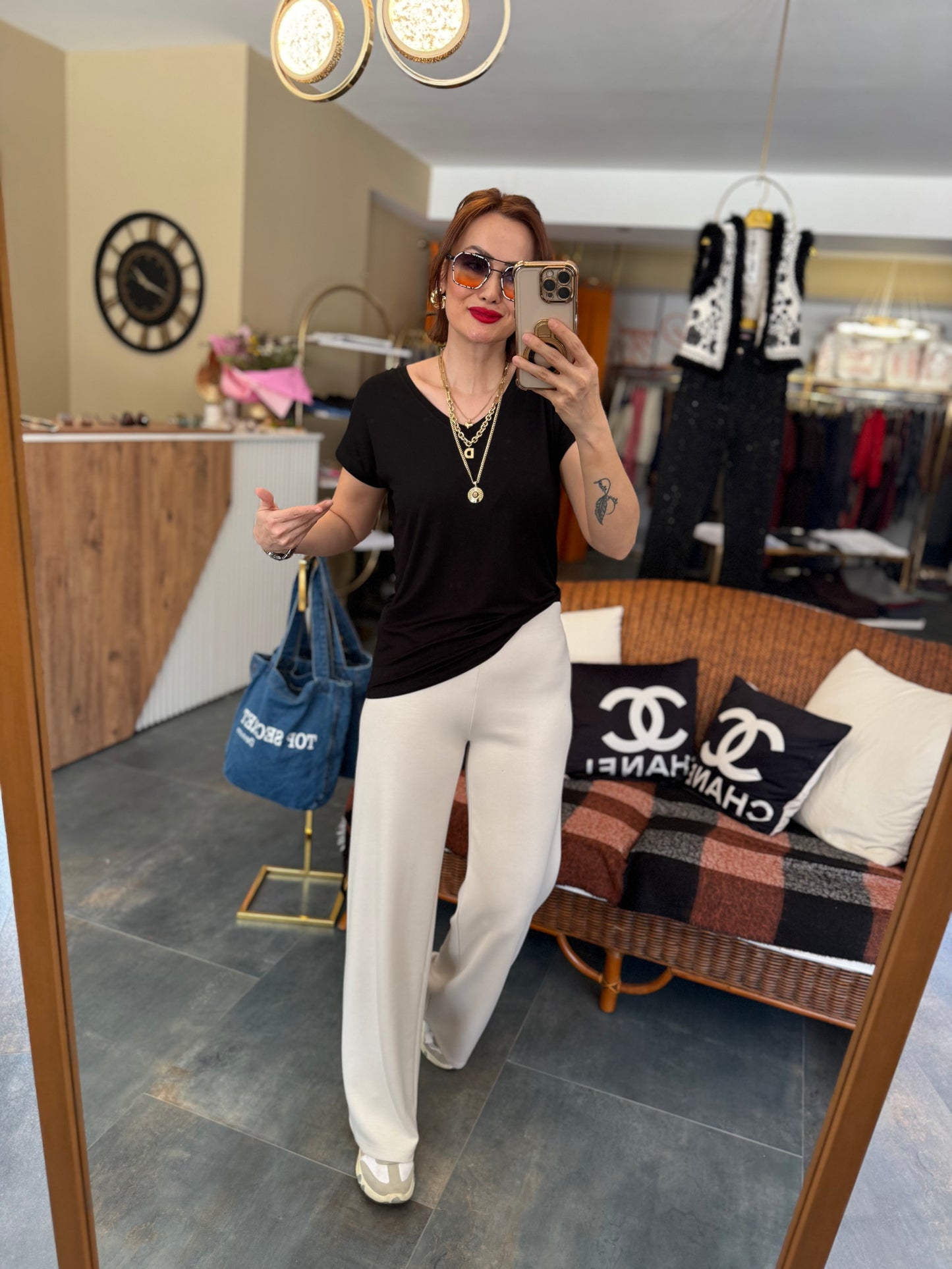 The Secret Siyah Basic T-Shirt