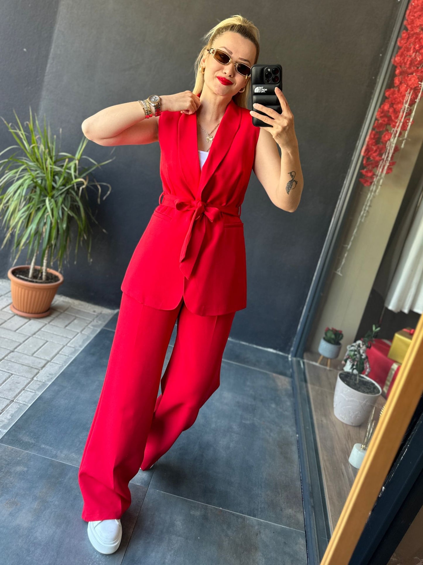 Rachel Kırmızı Yelek Takım