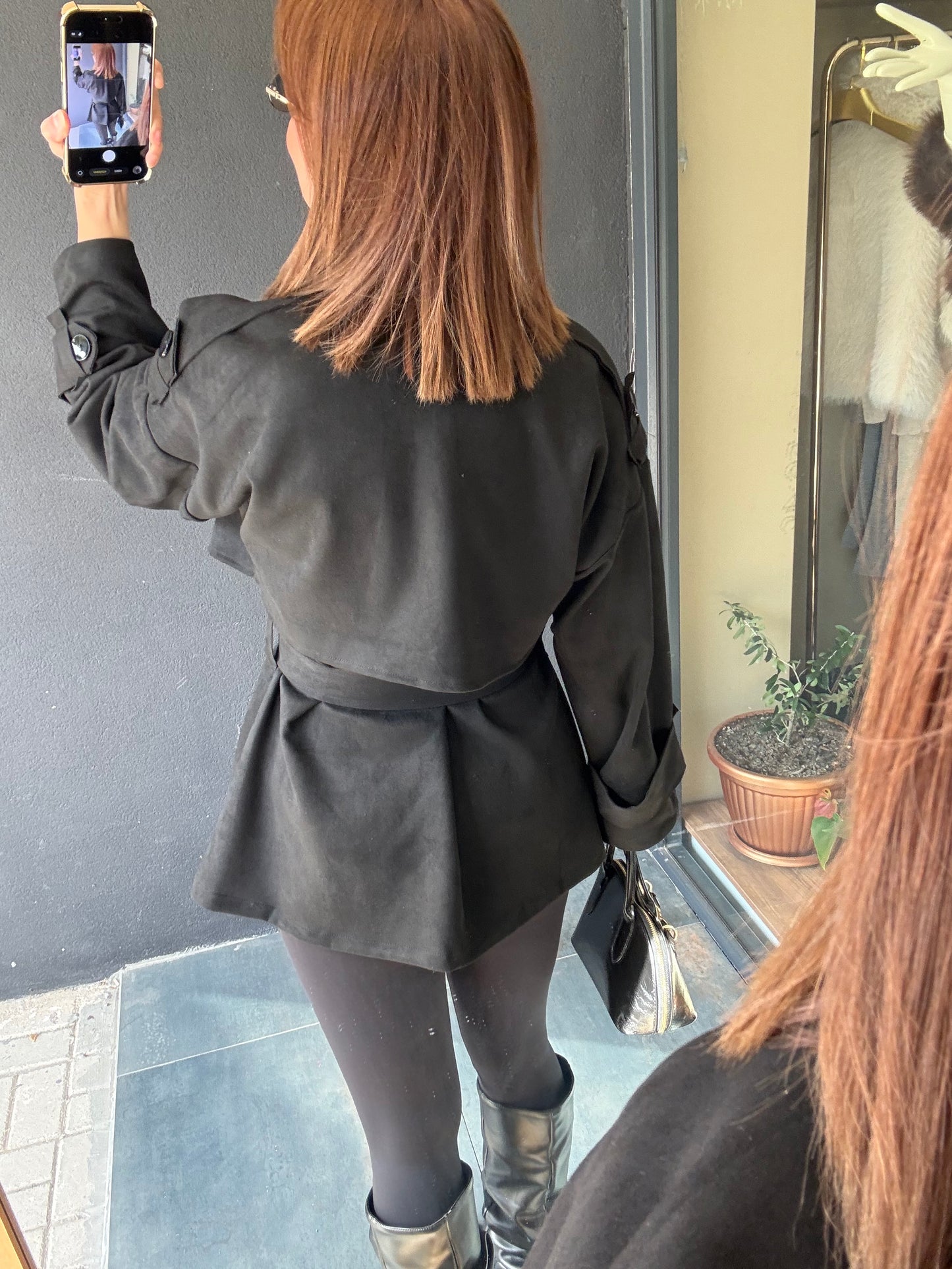 Table Siyah Trenchcoat