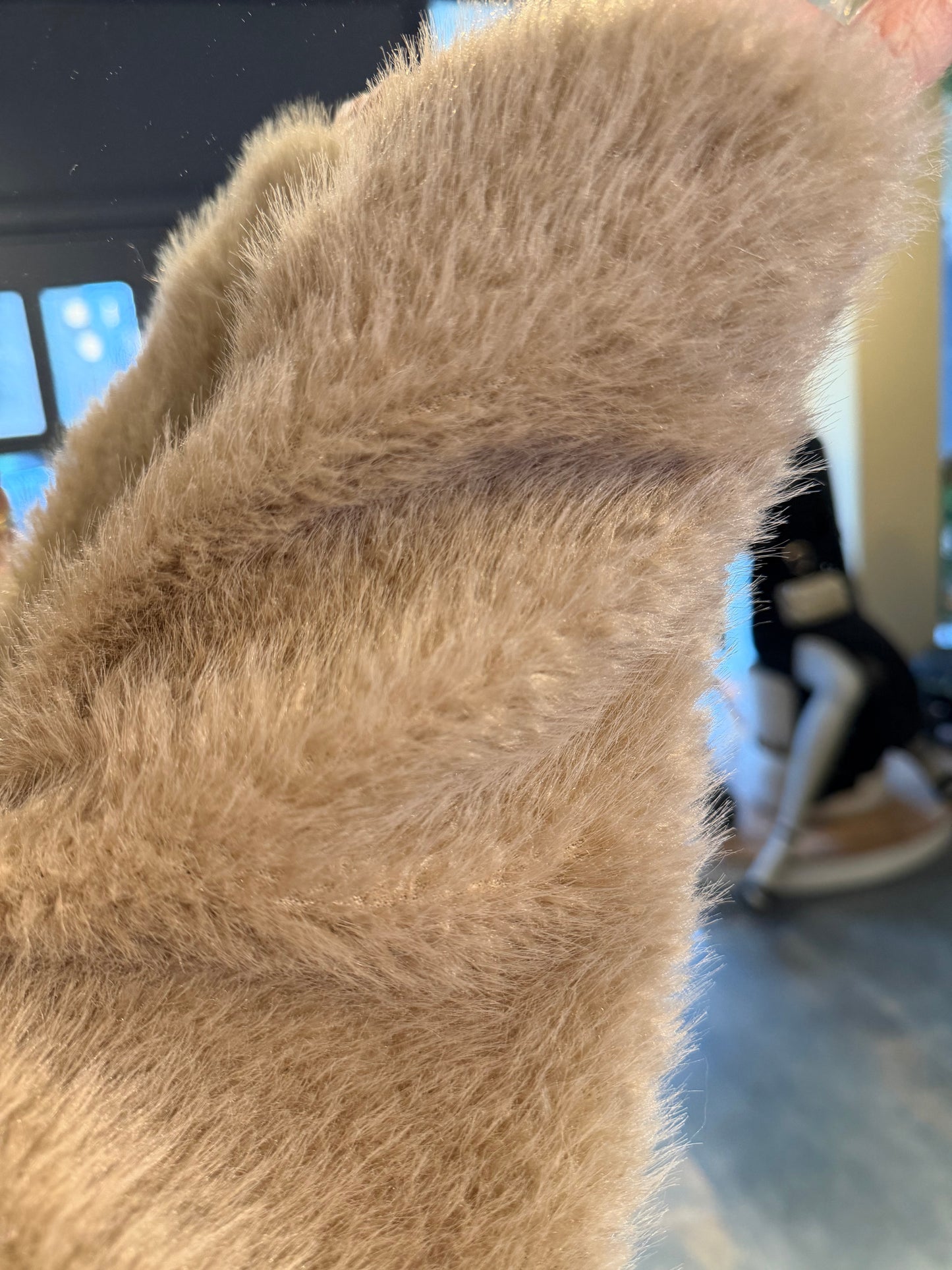 Alora Bej Astarlı Kürk Mont