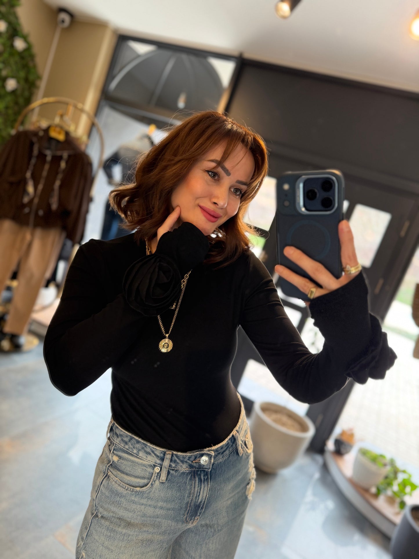 Every Siyah Güllü Bluz