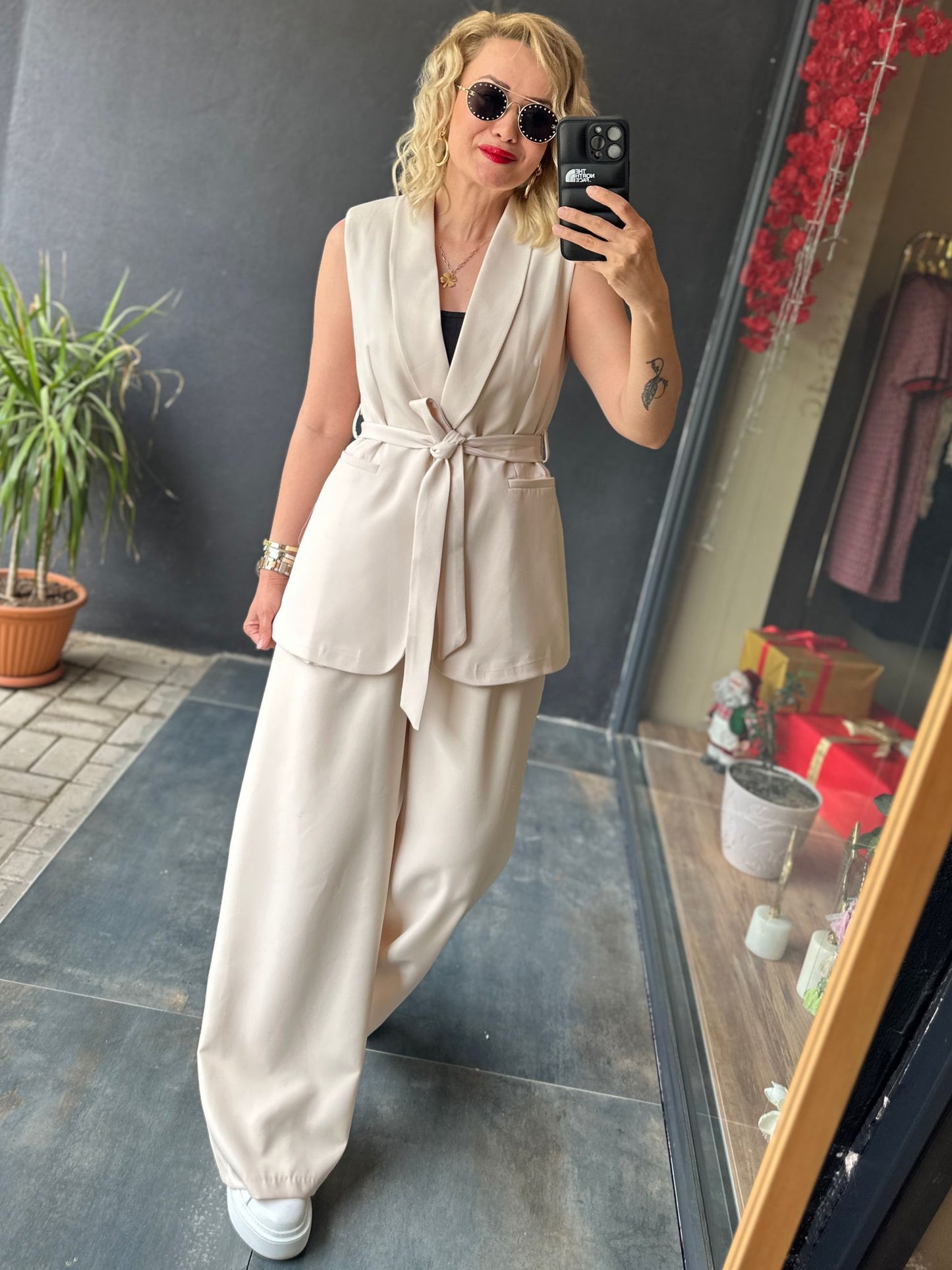 Rachel Kuşaklı Krem Takım