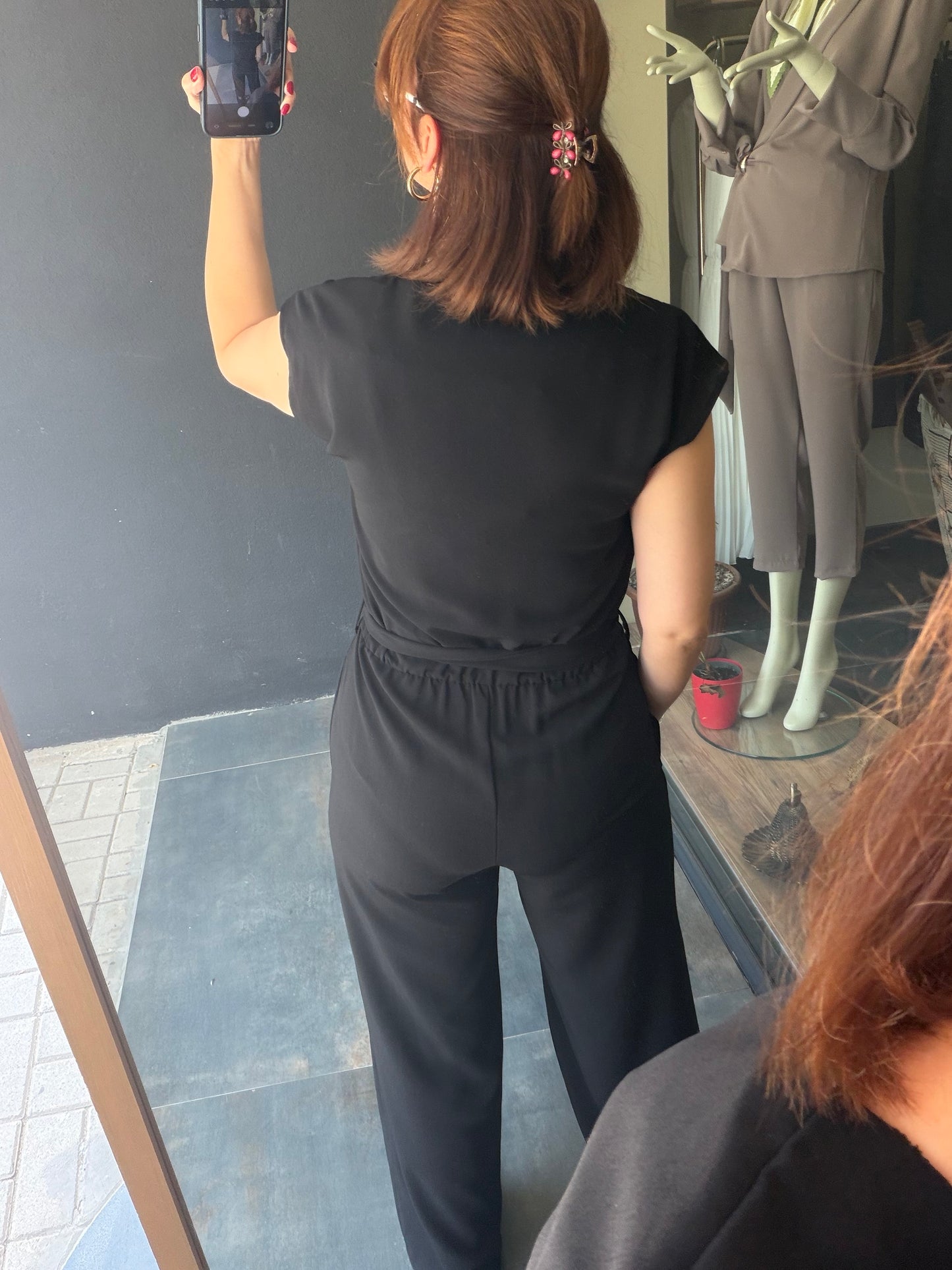 Premium Siyah Tensel Düğme Detaylı Kuşaklı Bol Paça Kadın Tulum