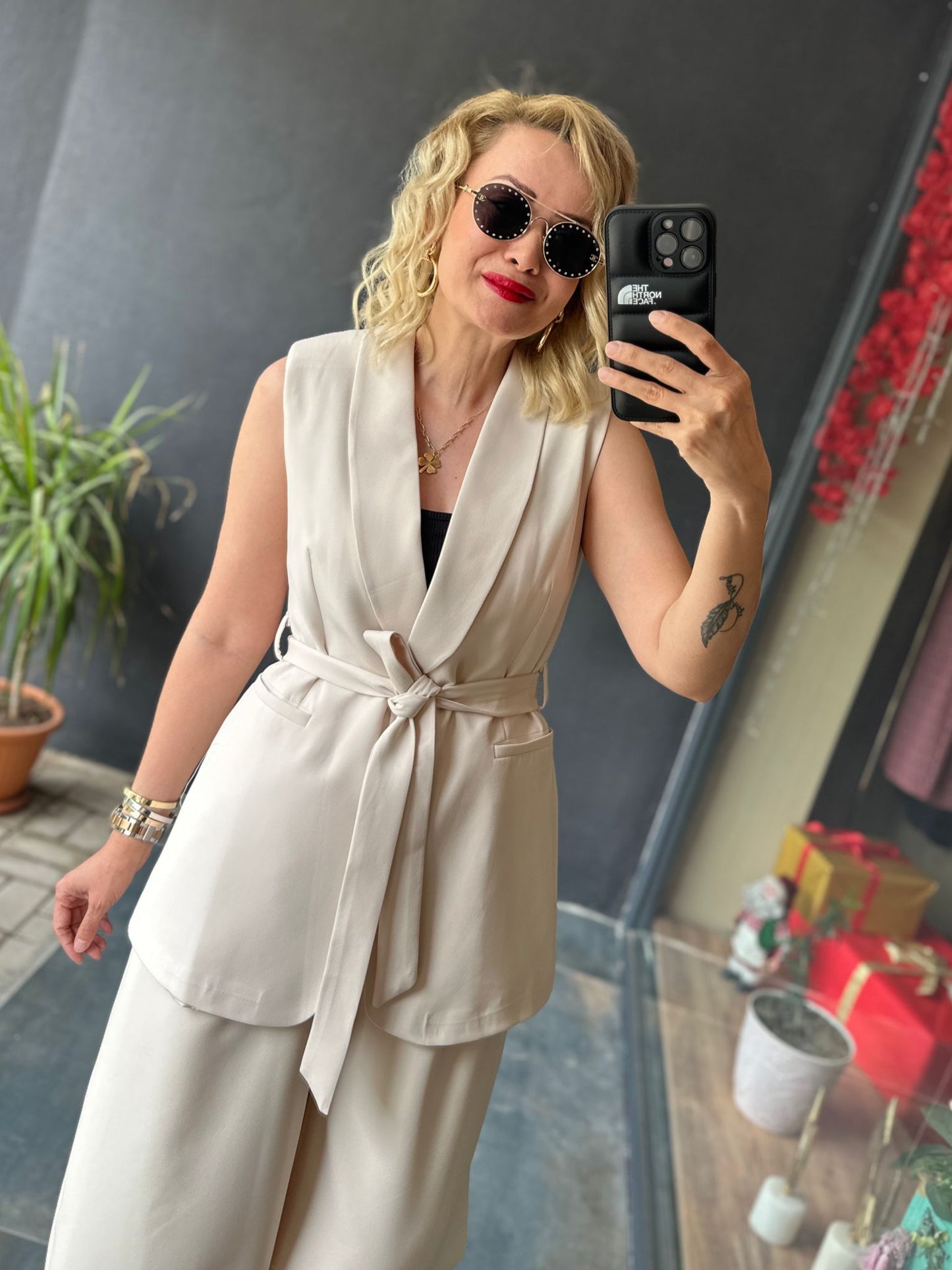 Rachel Kuşaklı Krem Takım
