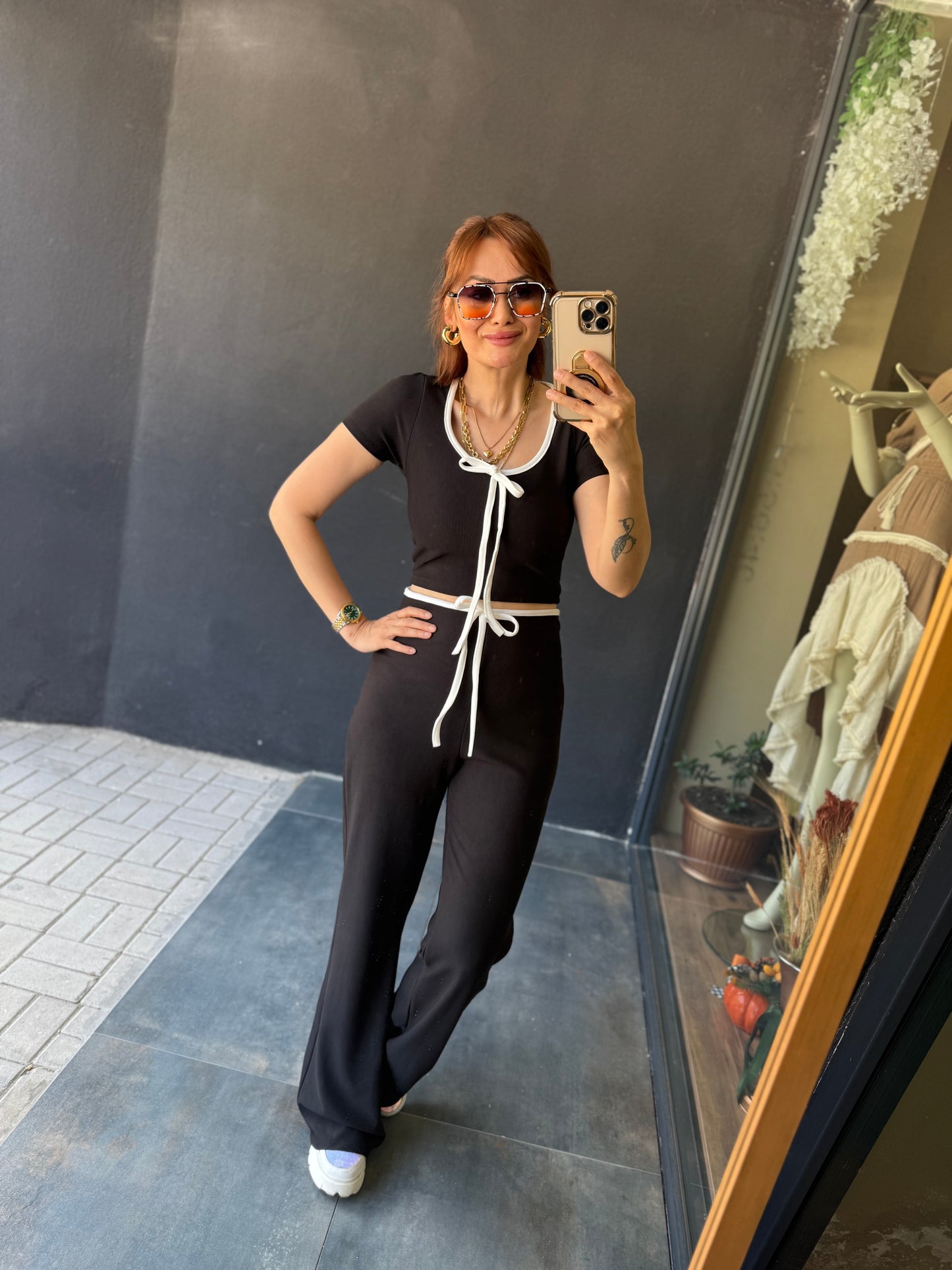 Monica Siyah Sale Takım