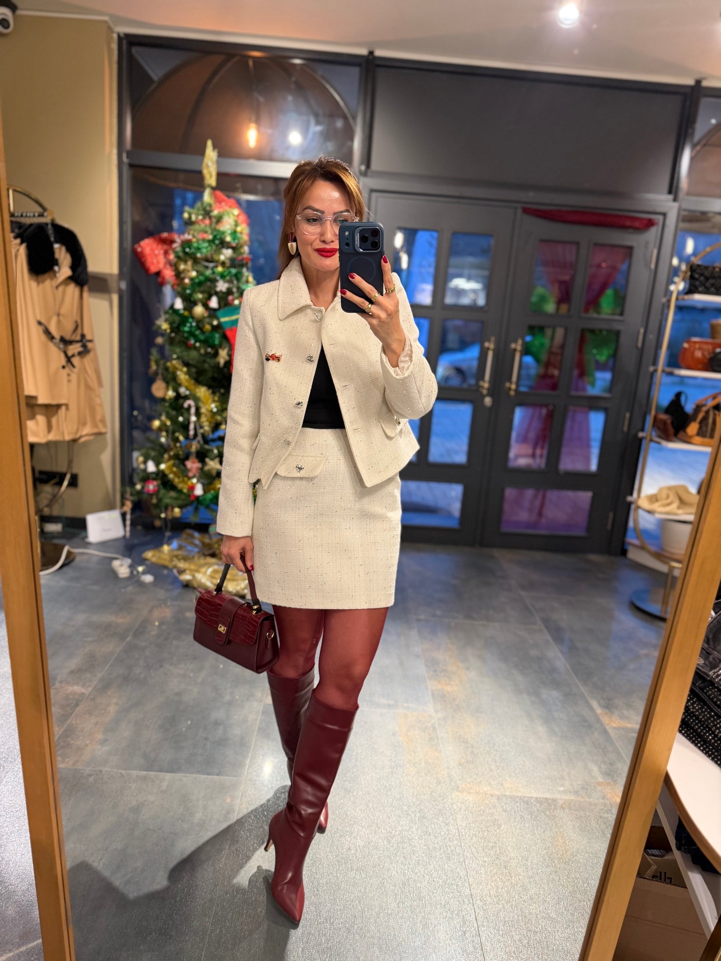 Ahel Beyaz Tuvid Etek & Ceket Takım