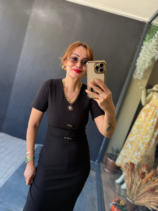 Henna Düğmeli Kısa Kol Siyah Kalem Elbise