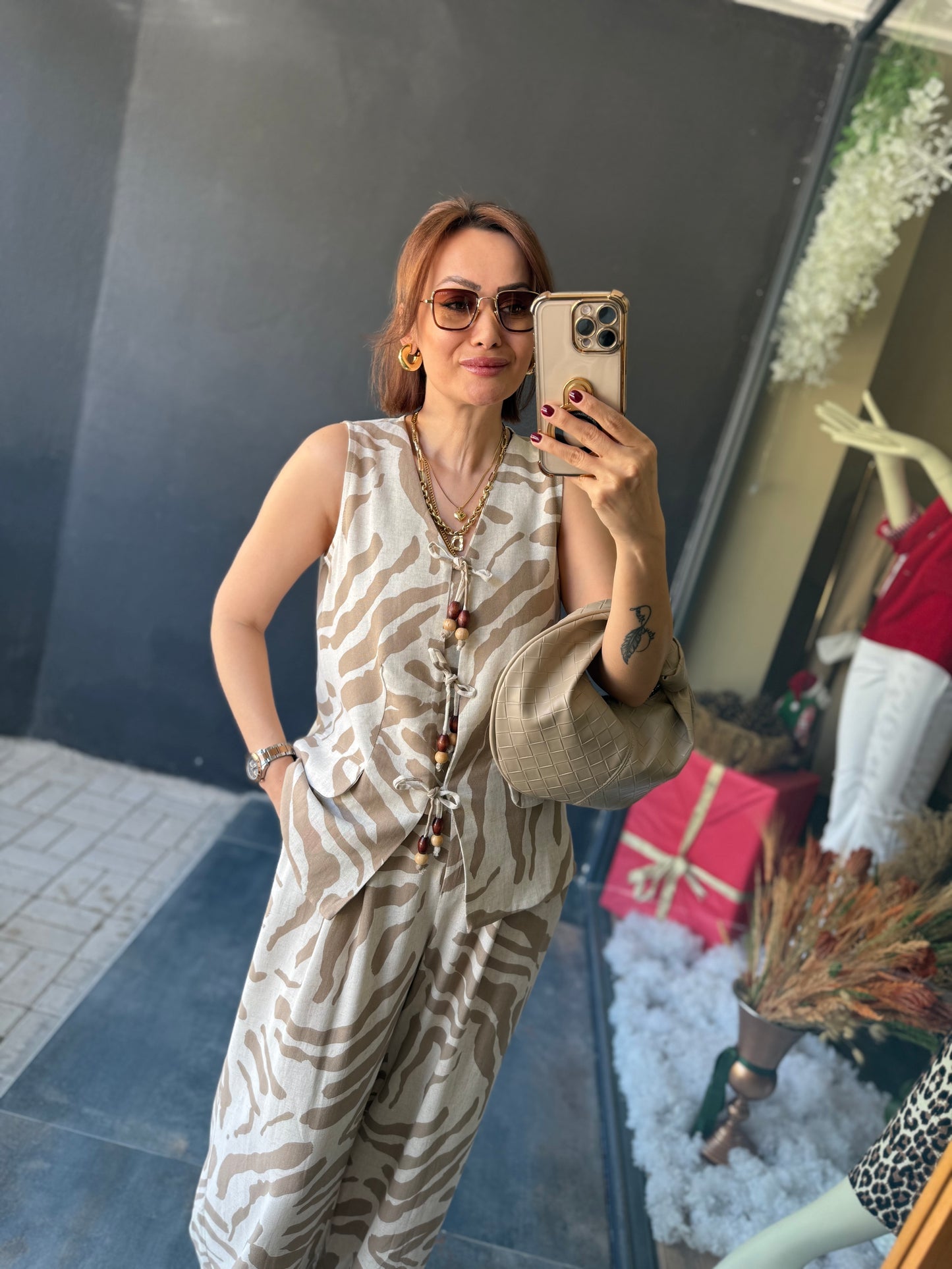 Yakamoz Toprak & Beyaz Keten Takım