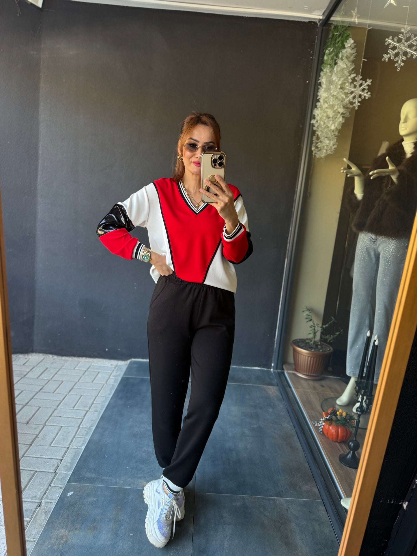 Buka Kırmızı Modal Takım