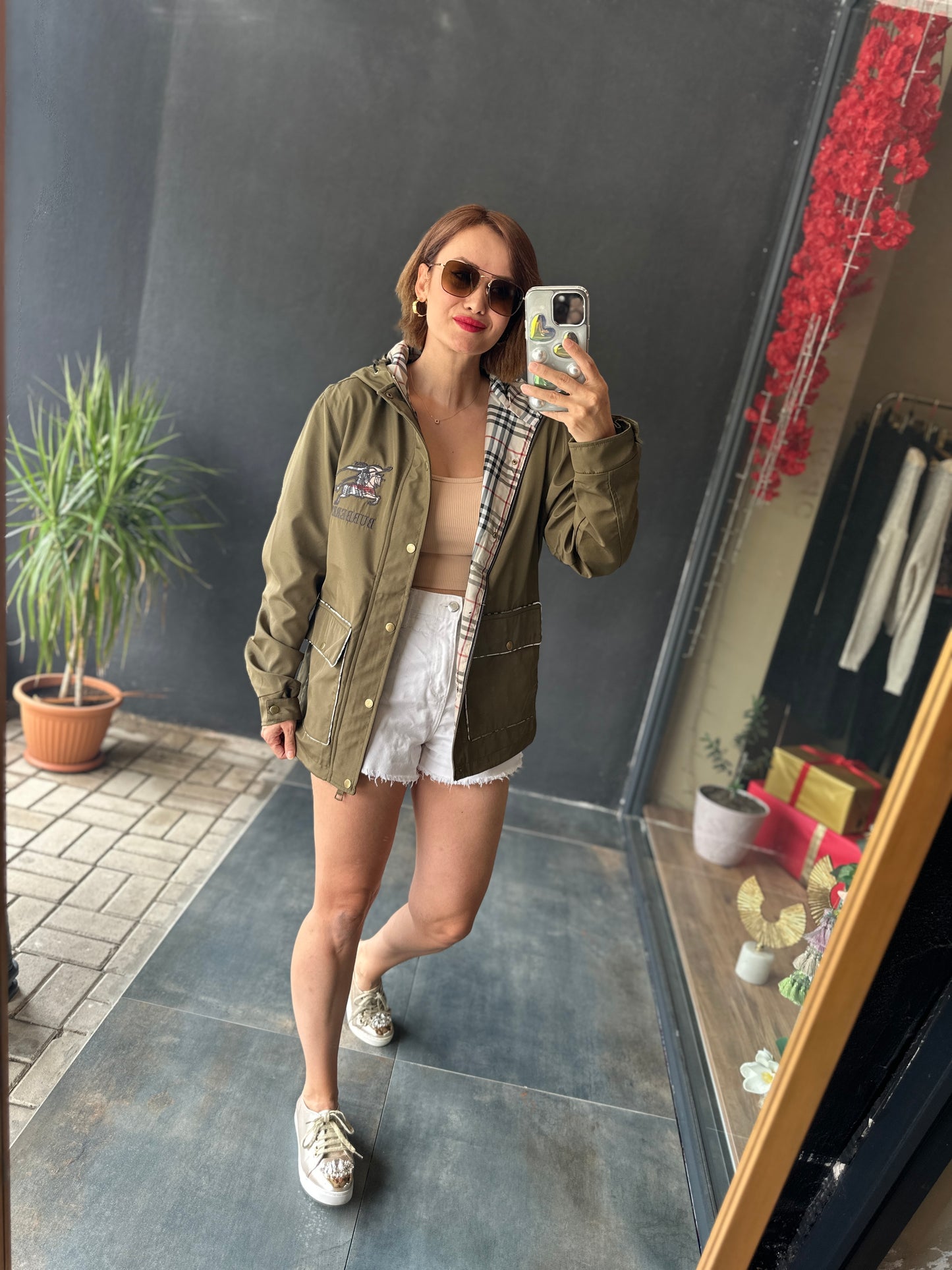 Ayh Haki Mevsimlik Trenchcoat