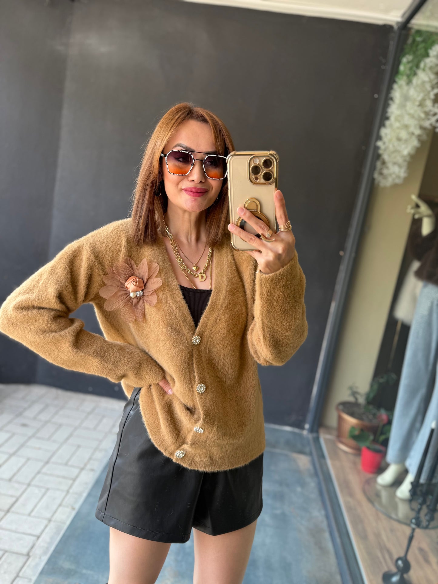 Angeli Broşlu Camel Kaşmir Hırka