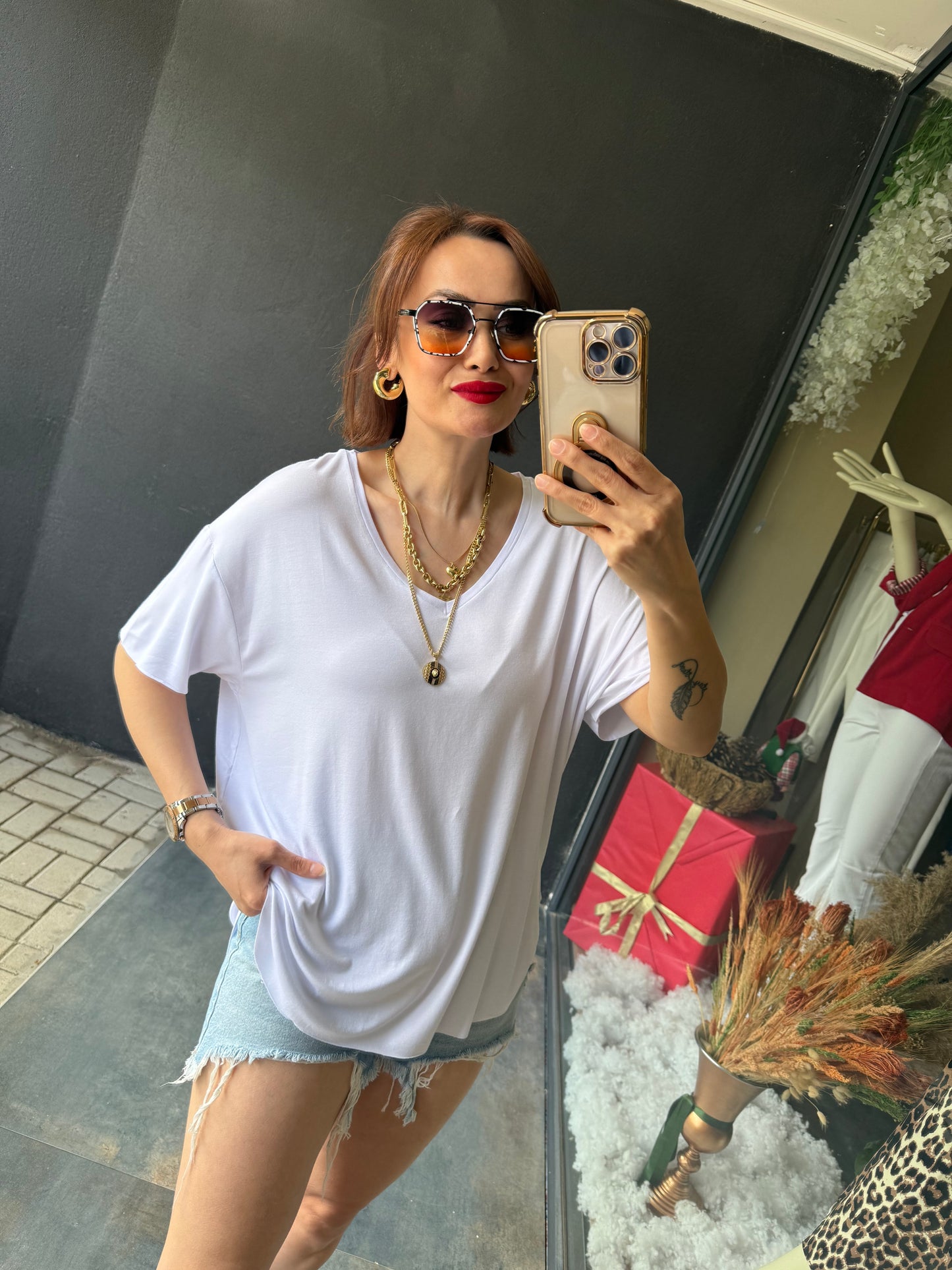 The Secret Beyaz Yuvarlak Yaka Basic