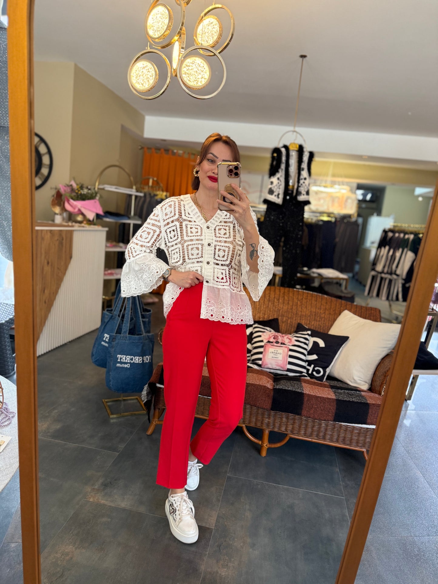 She Kırmızı Pensli Pantolon