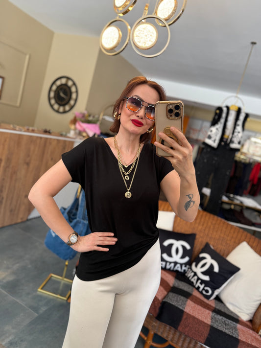 The Secret Siyah Basic T-Shirt