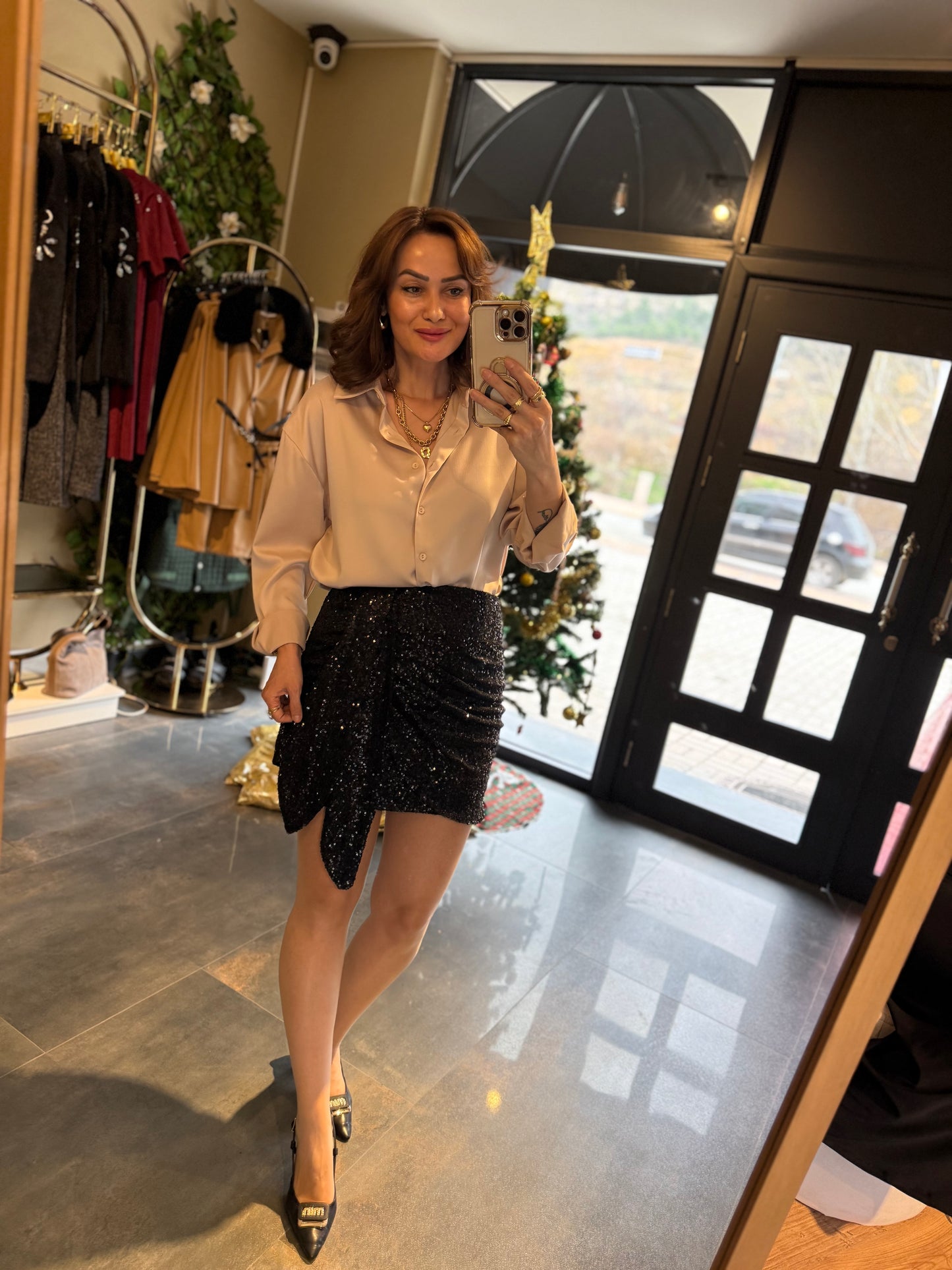 Nira Siyah Pullu Etek