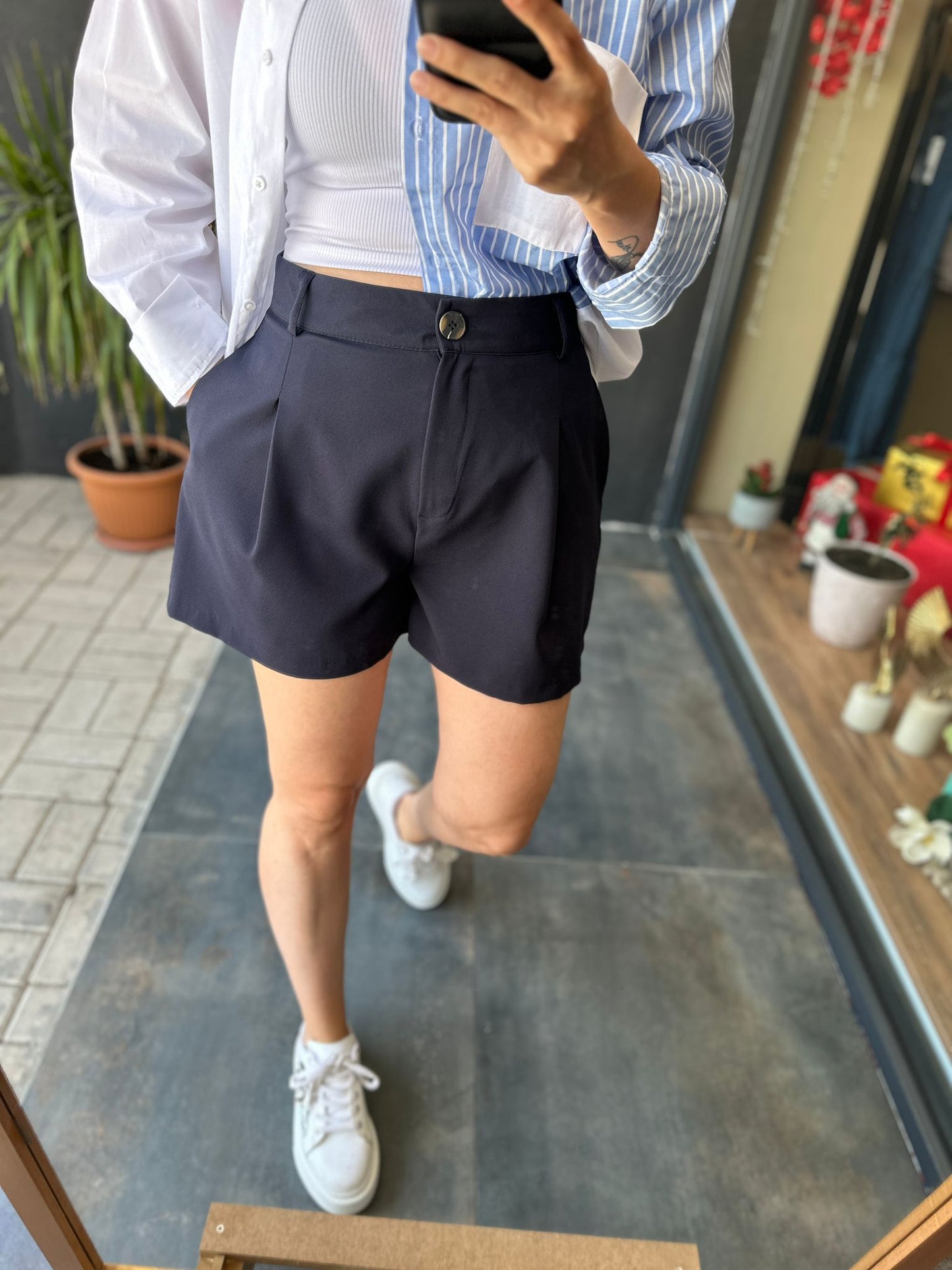 Bısou Lcivert Krep Şort