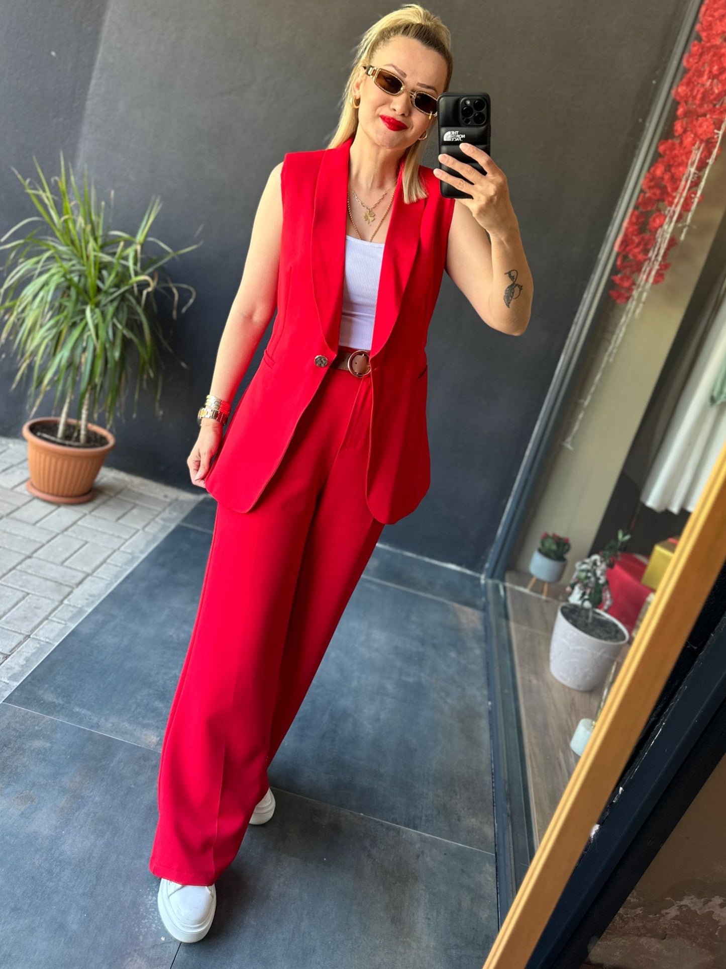 Rachel Kırmızı Yelek Takım