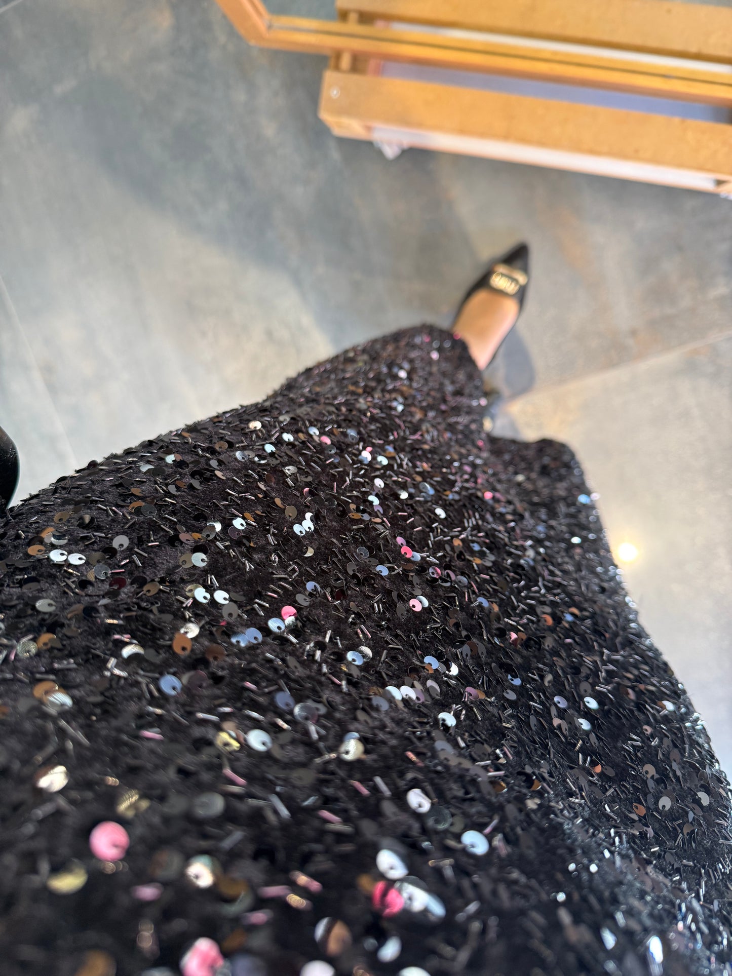 Nira Siyah Pullu Etek & Bluz Takım