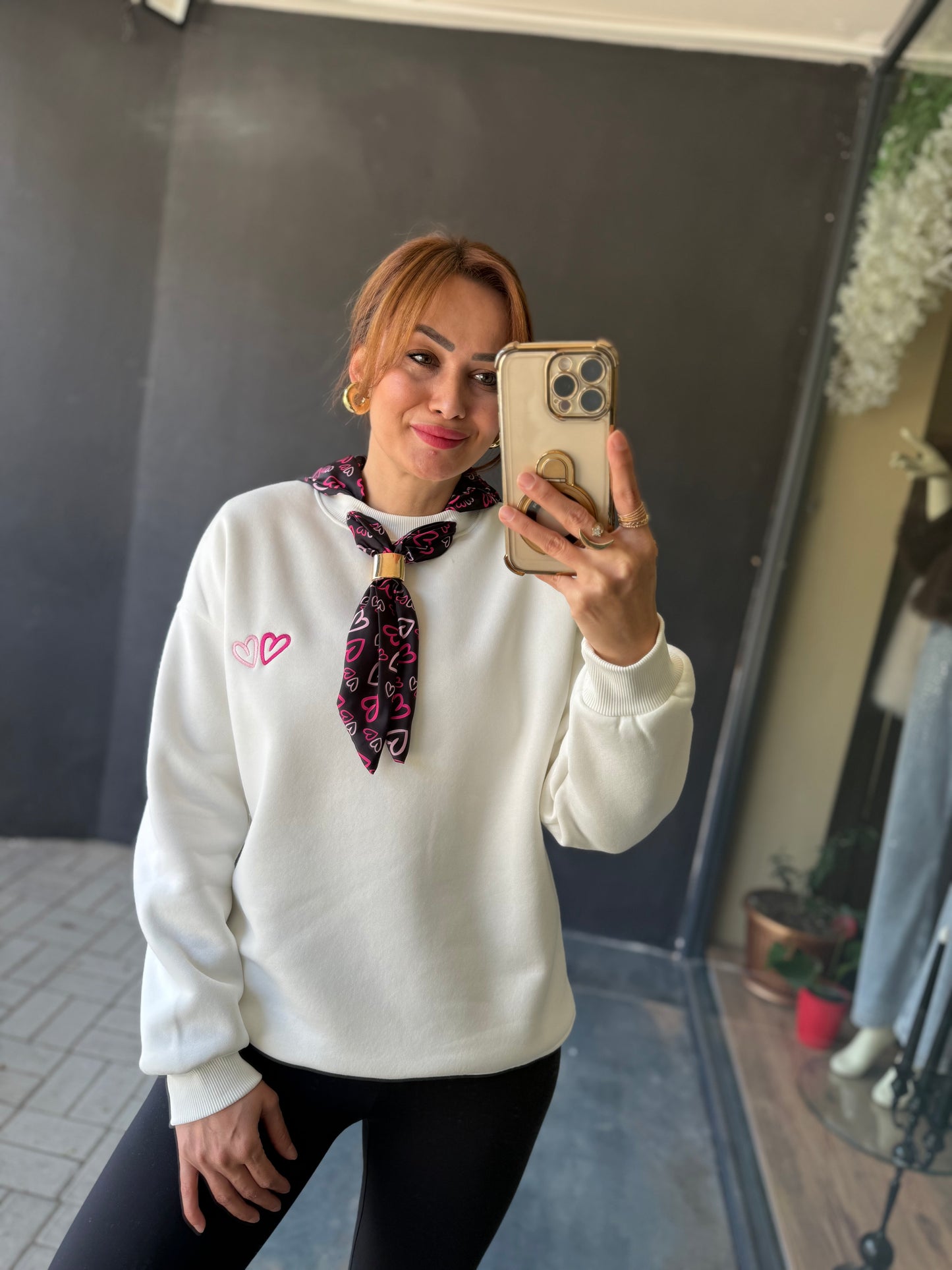 Boho Beyaz Aksesuar Detaylı Sweat