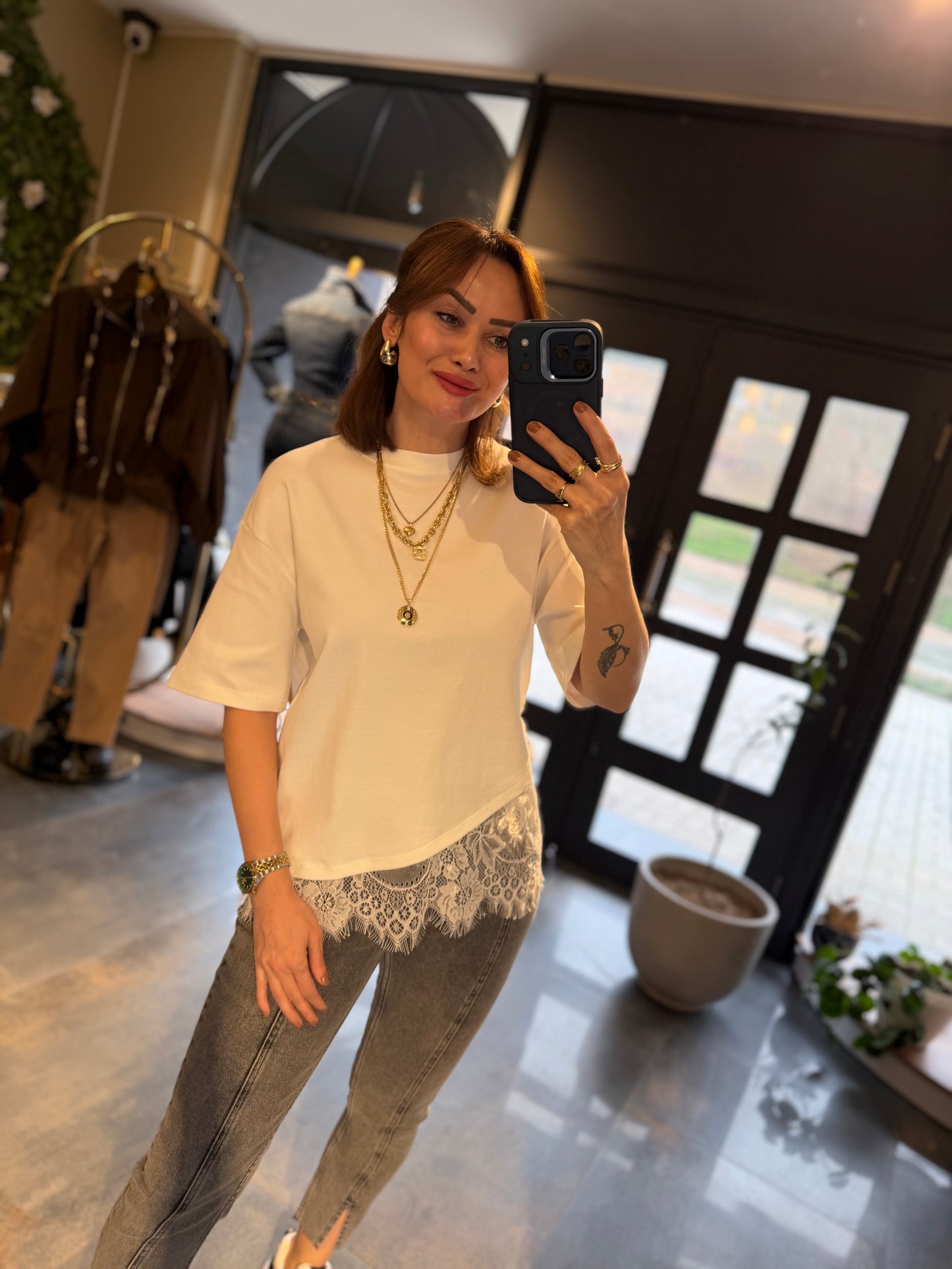 Dantel Etek Uçlu Bluz