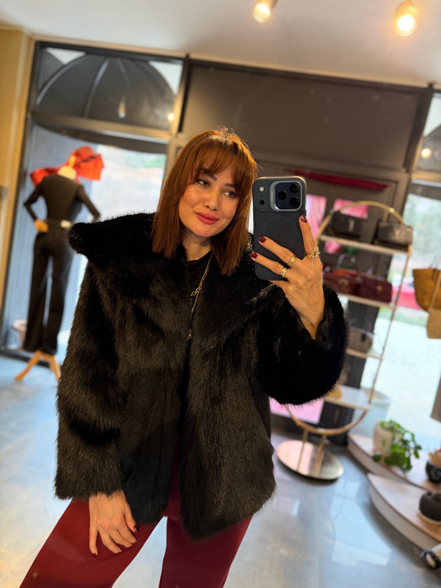 Nüans Siyah Astarlı Kürk