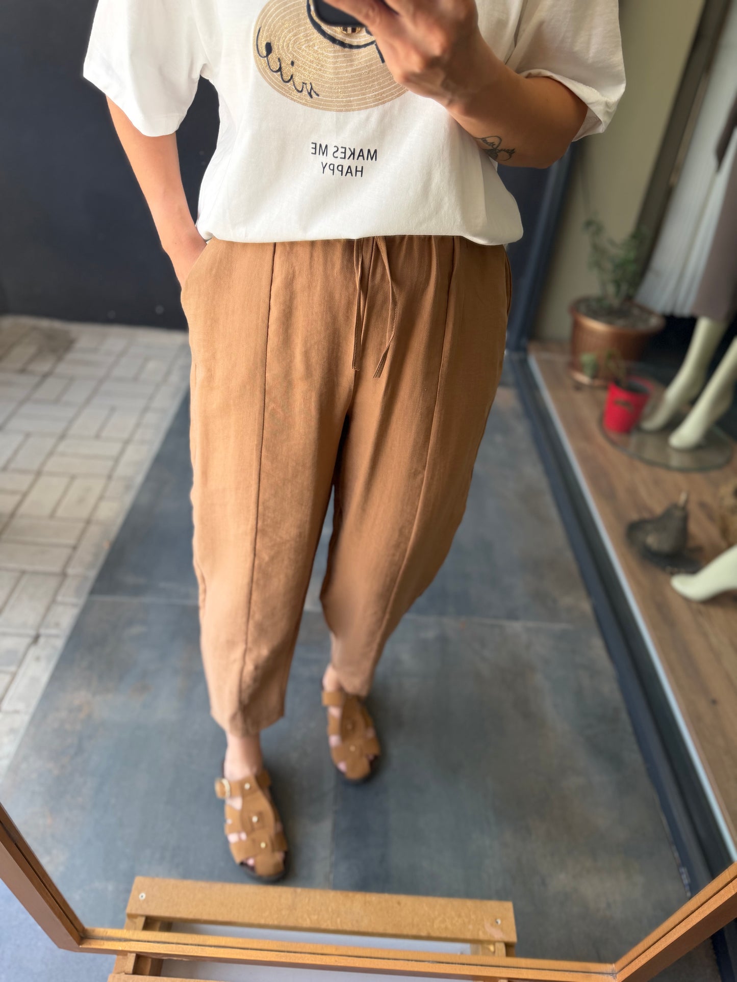 Camel Tensel Havuç Pantolon & T-Shirt Kombin