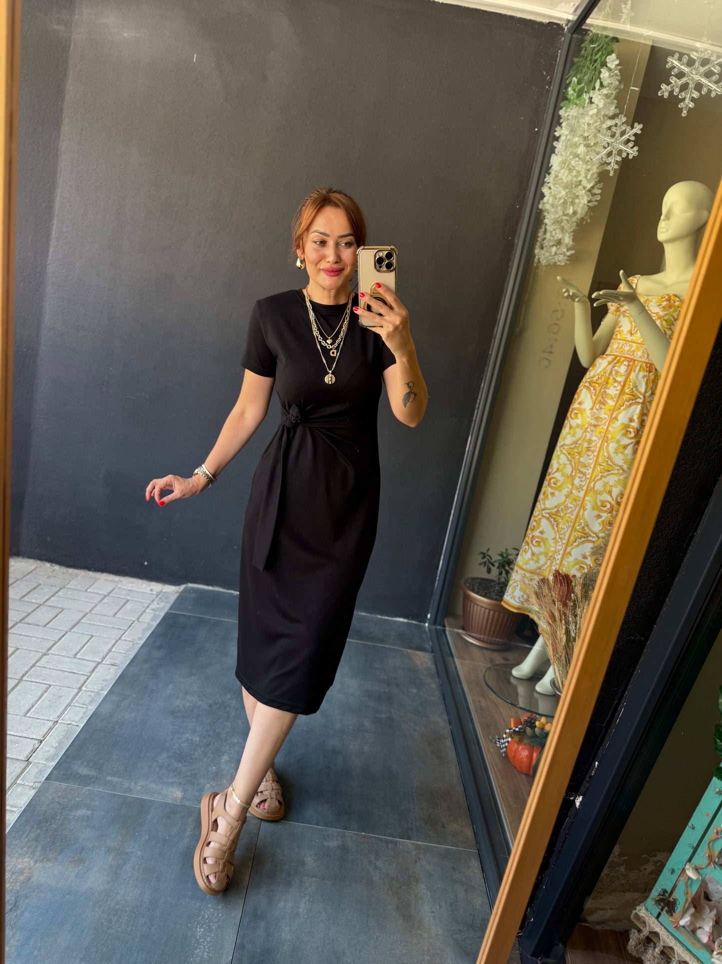 Fragman Modal Siyah Kuşaklı Elbise