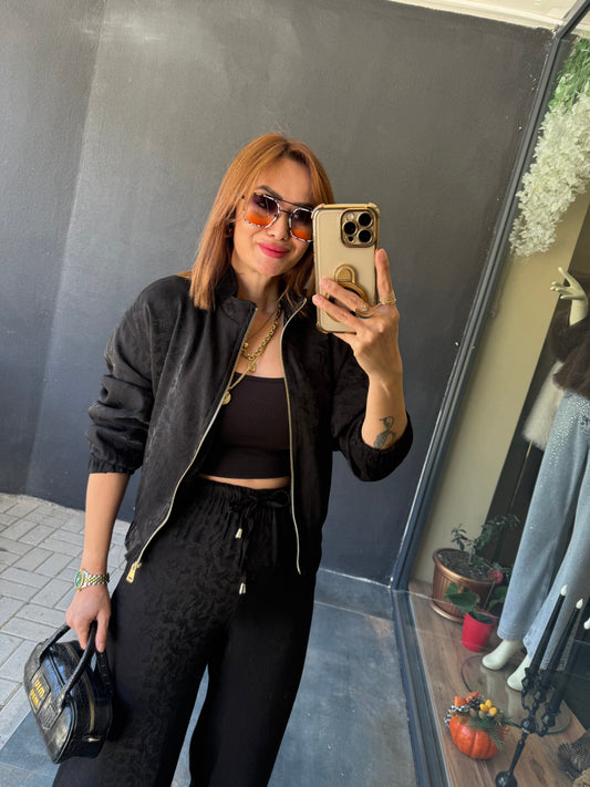 Sagomi Siyah Desenli Takım