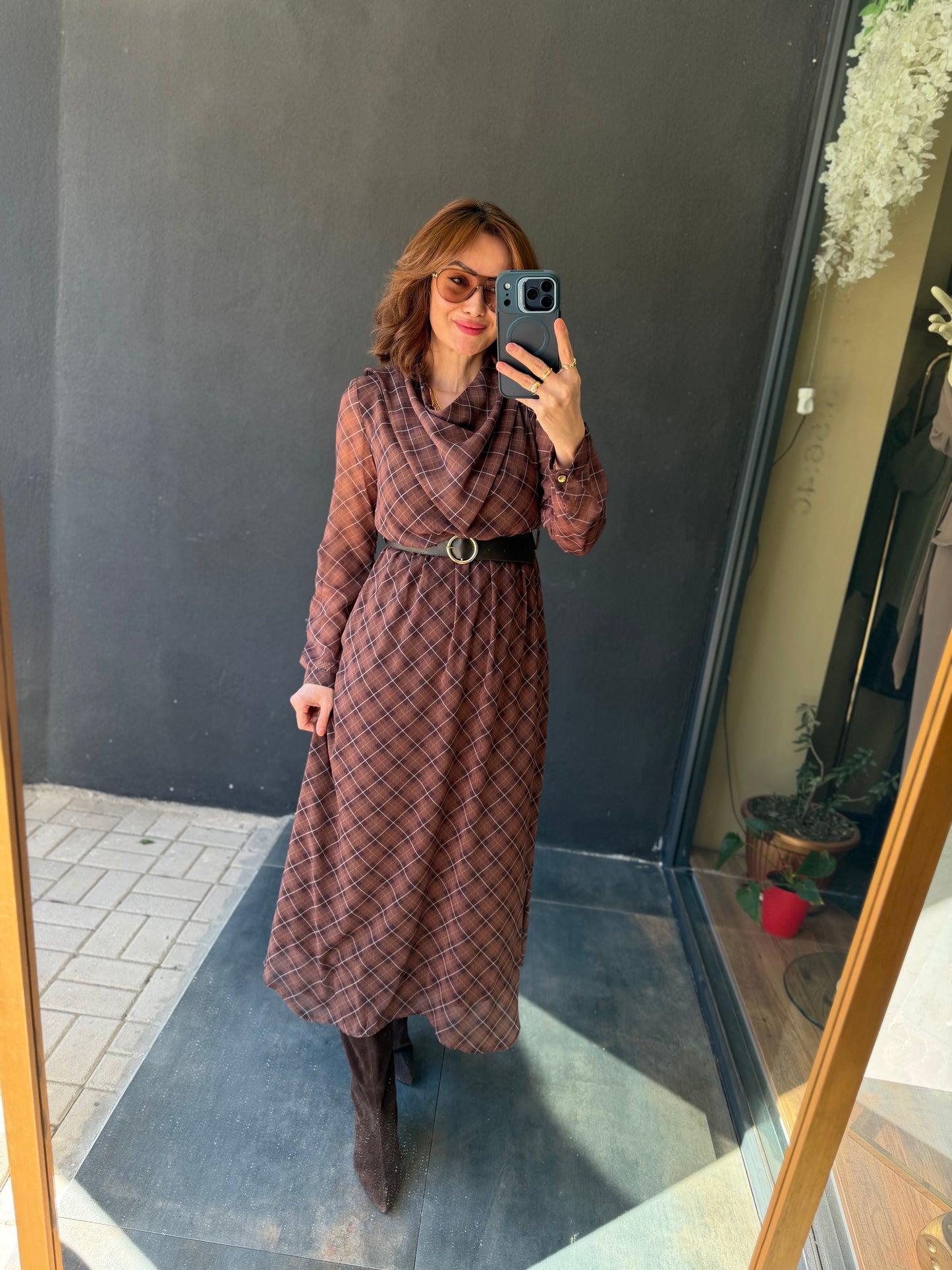 Capo Kemerli Kahve Şifon Elbise