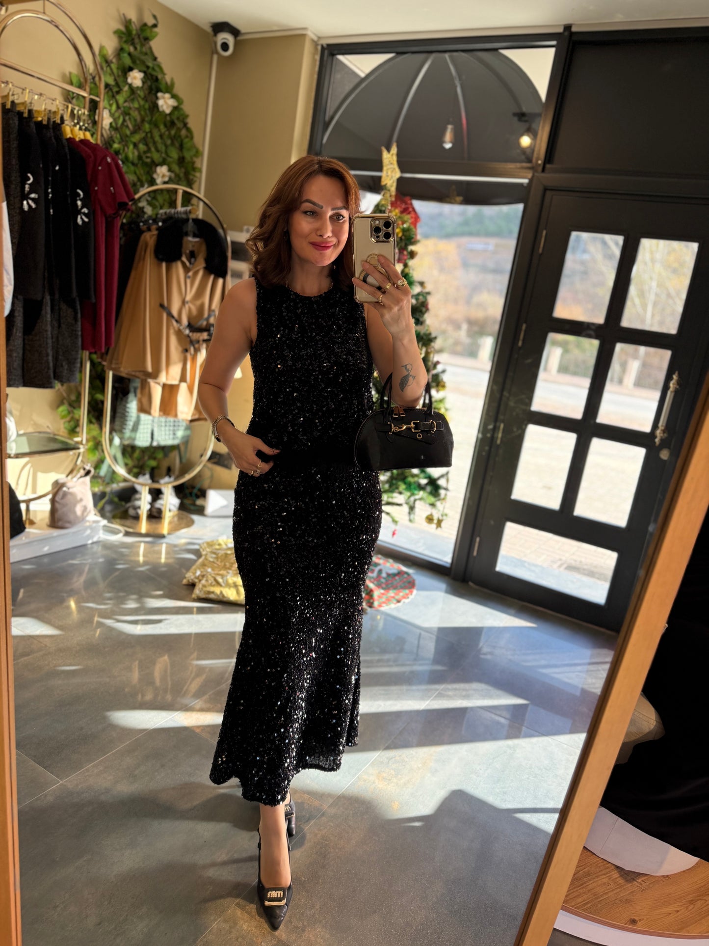 Nira Siyah Pullu Etek & Bluz Takım