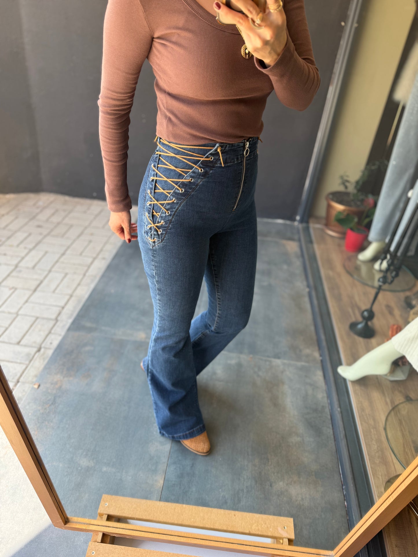 Xlove Toparlayıcı Yan Bağcıklı Mavi Jean