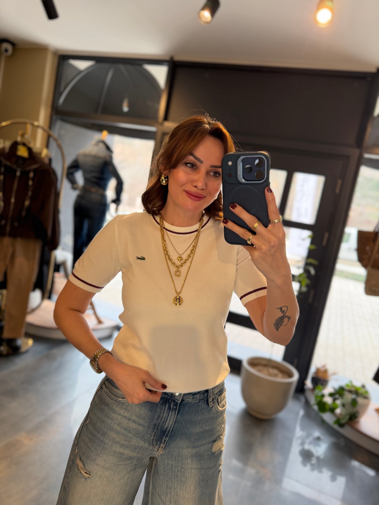 Misse Beyaz Triko Dokulu T-Shirt