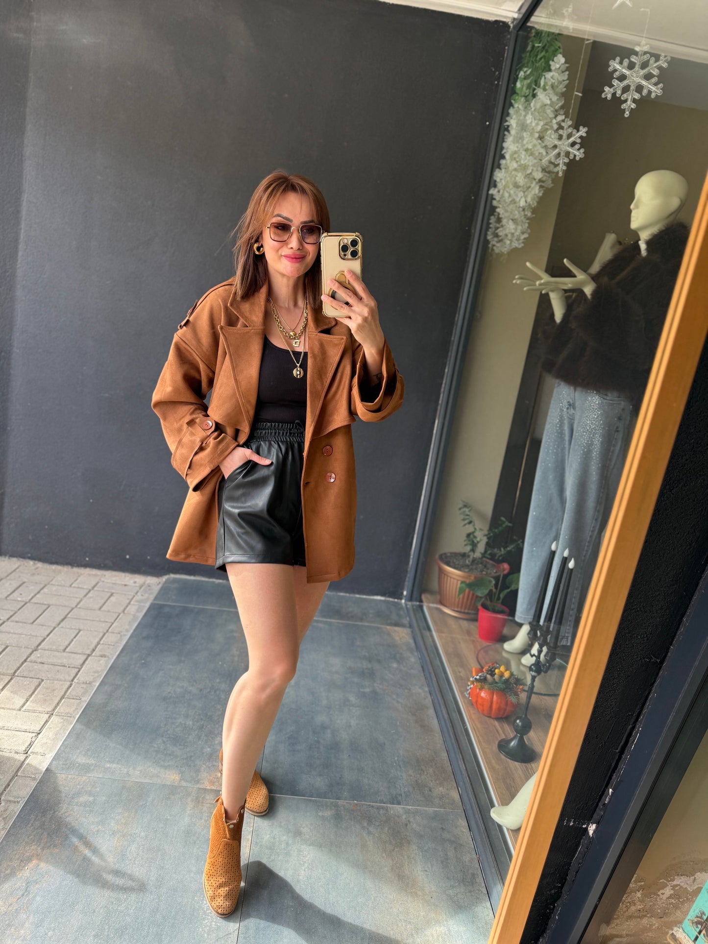 Table Tarçın Trenchcoat