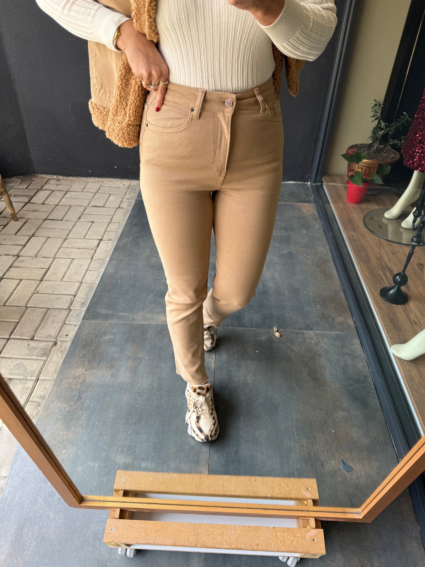 Xlove Bej Toparlayıcı Jean