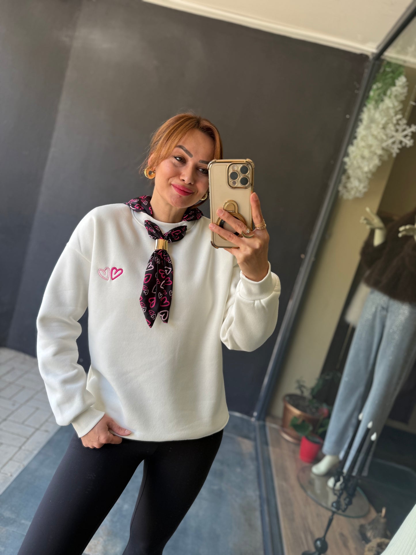 Boho Beyaz Aksesuar Detaylı Sweat