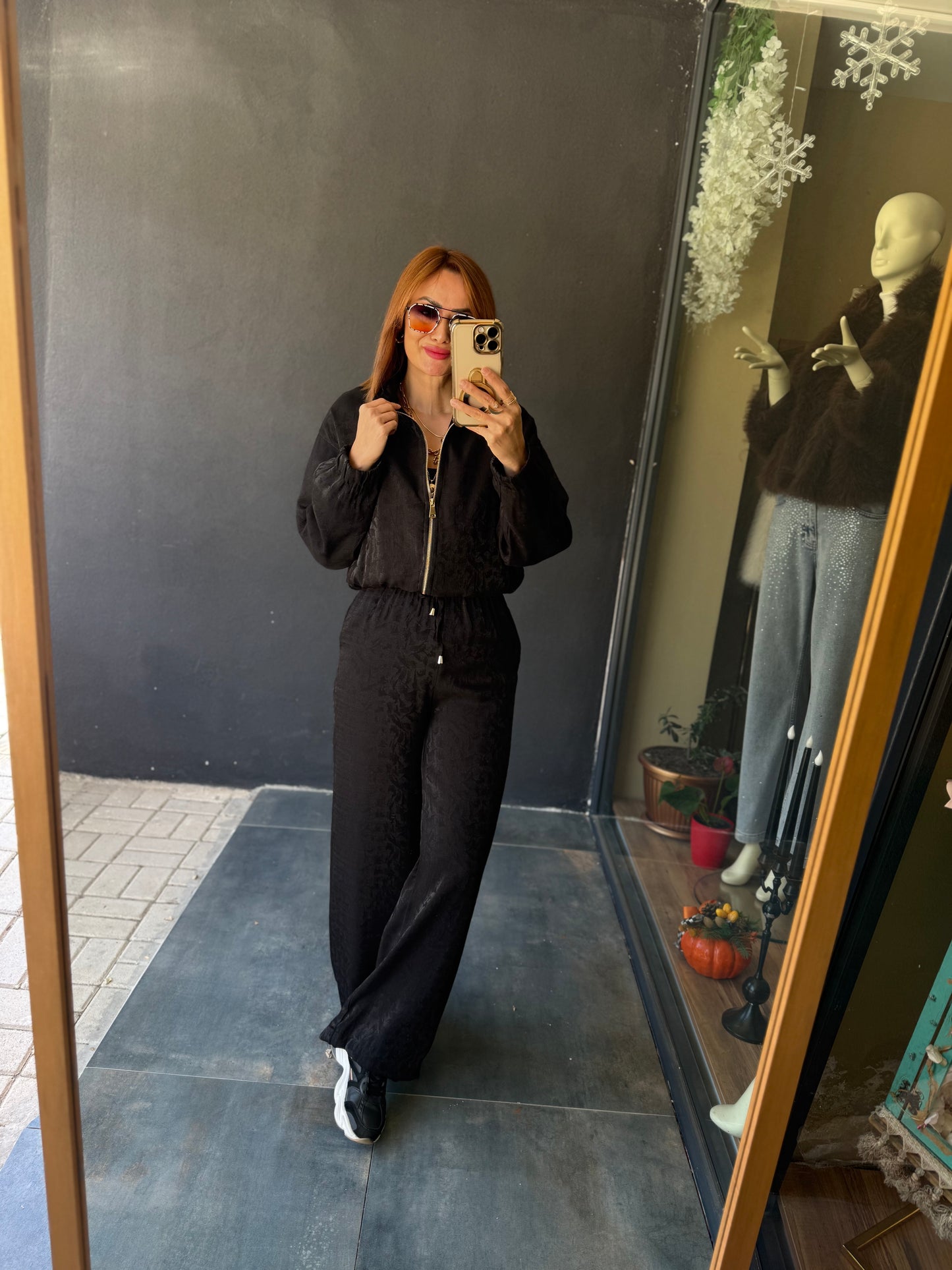 Sagomi Siyah Desenli Takım