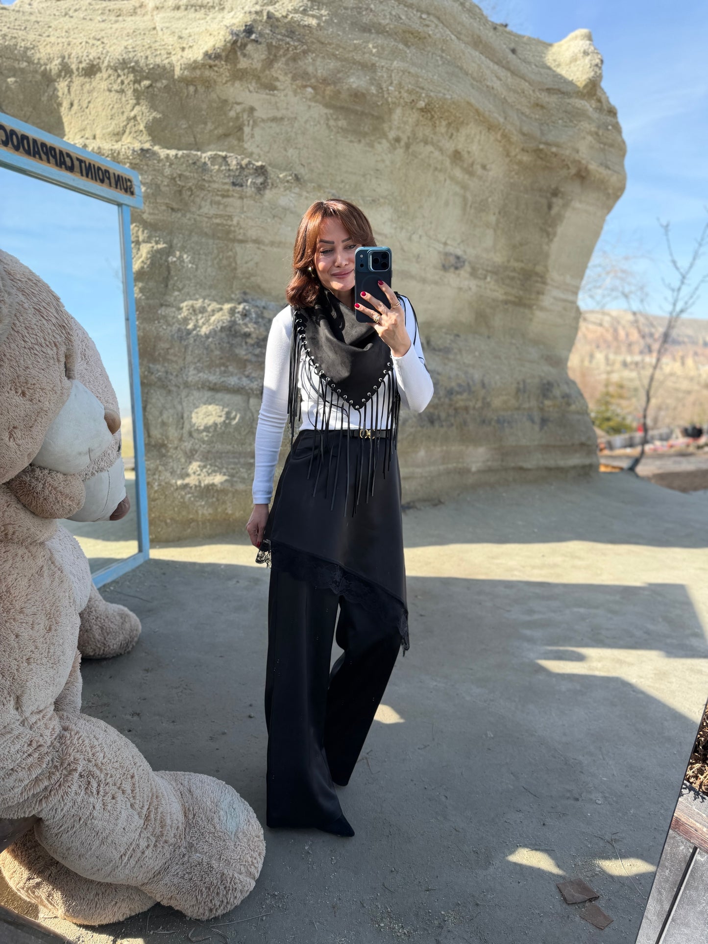 Avanos Siyah Dantelli Etek Pantolon