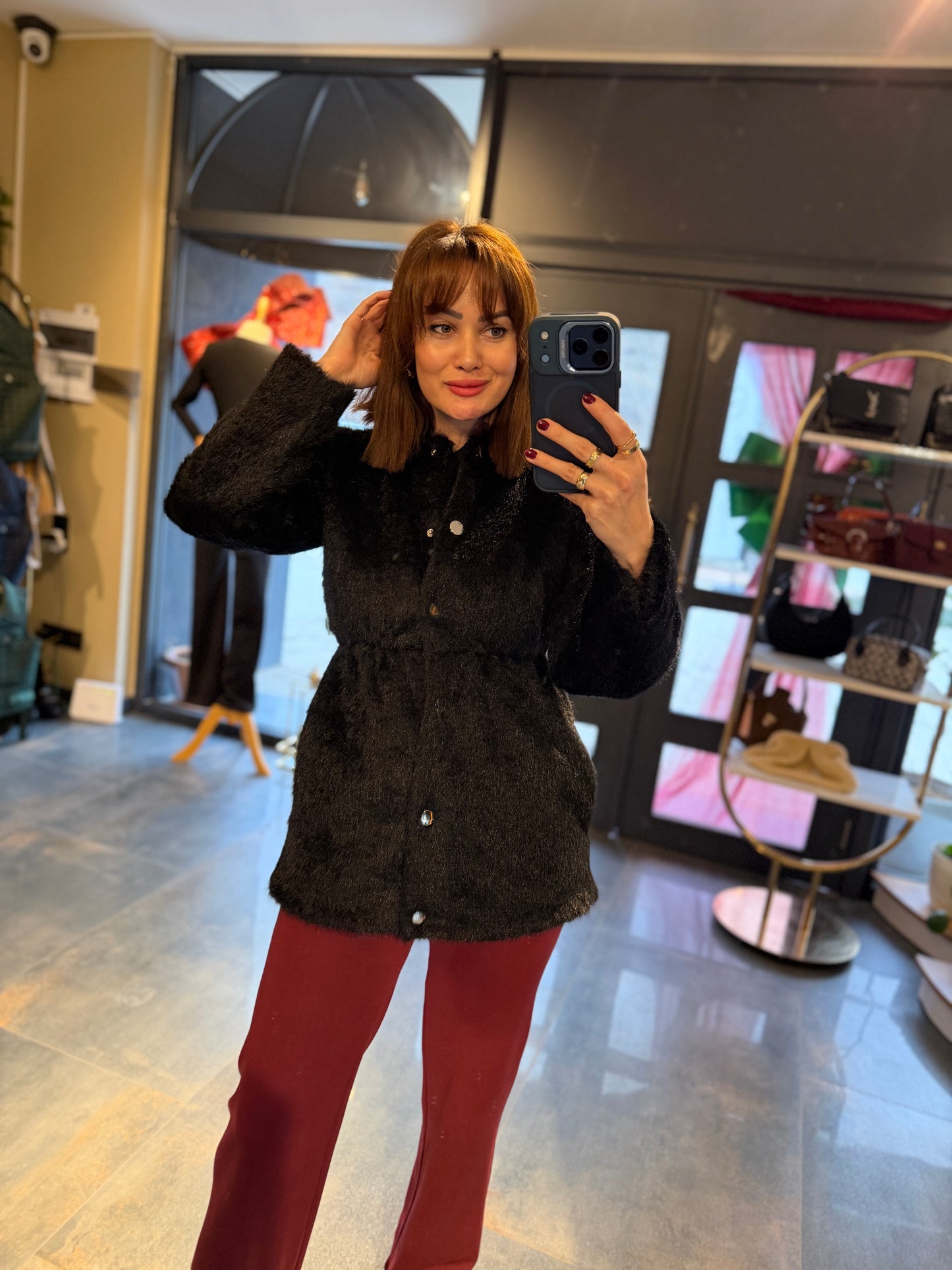 Alora Siyah Astarlı Kürk Mont