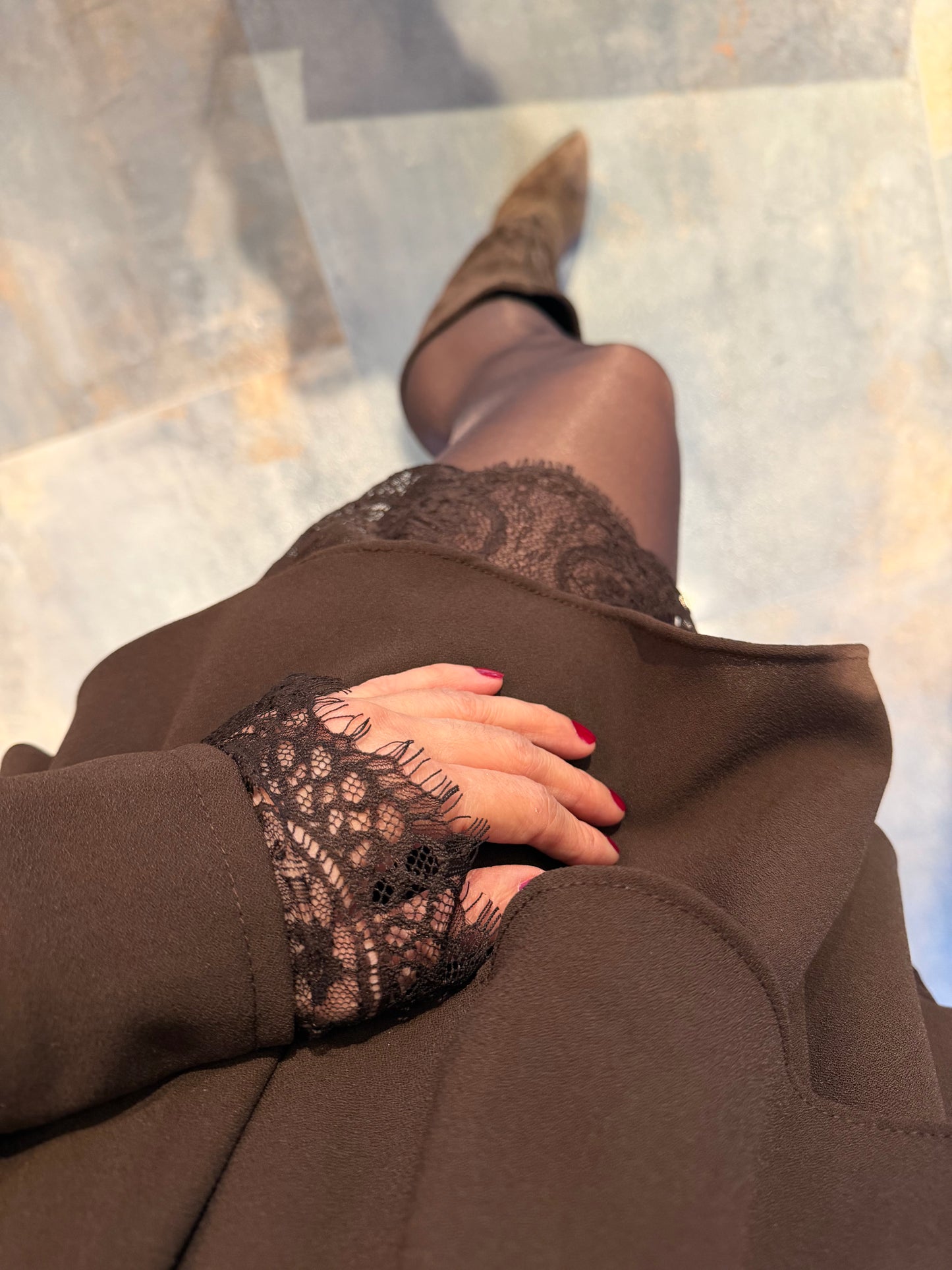 Angeles Kahve Dantel Detaylı Elbise