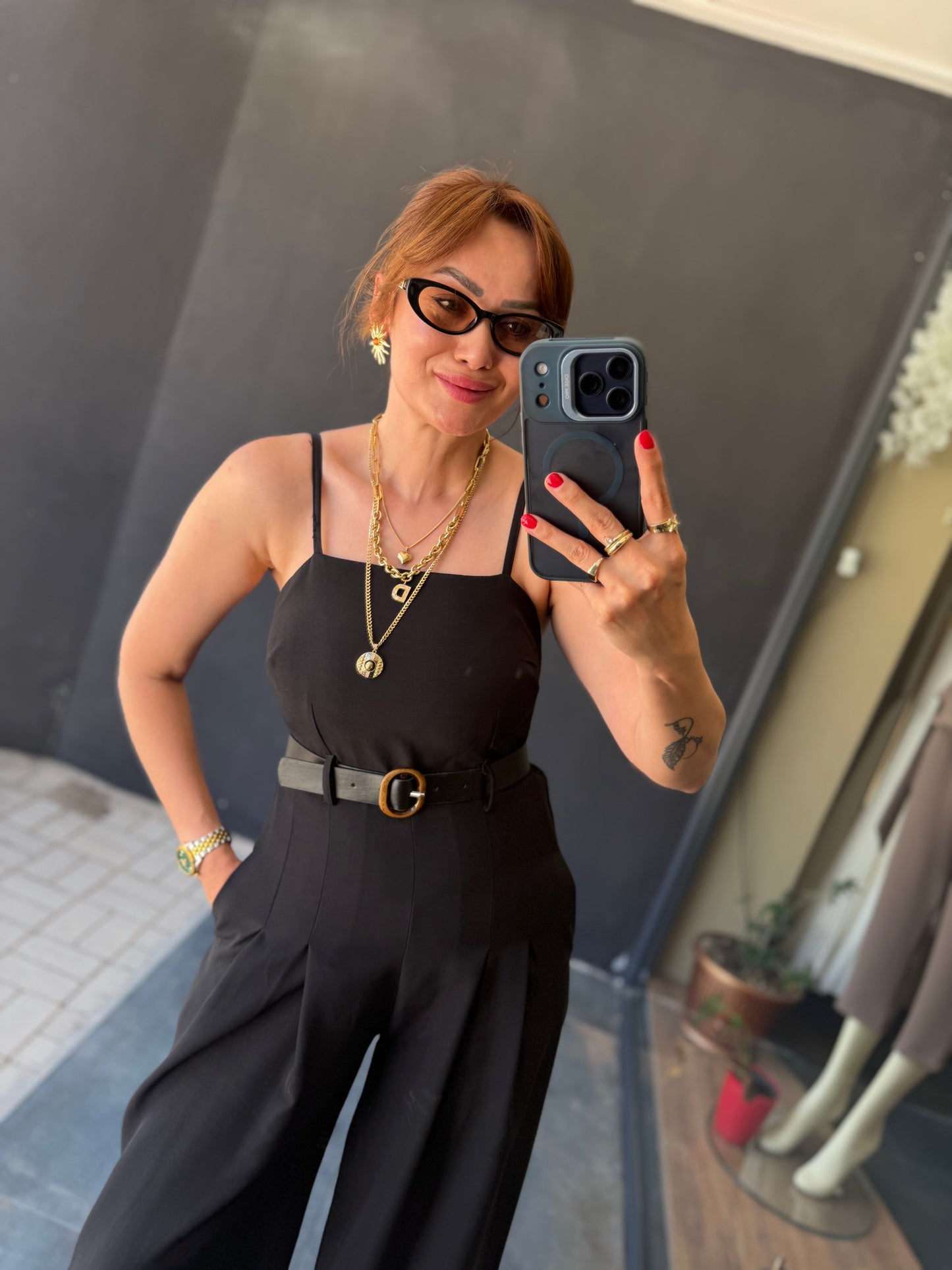 Siyah Kemer Detaylı Bol Paça Kadın Tulum